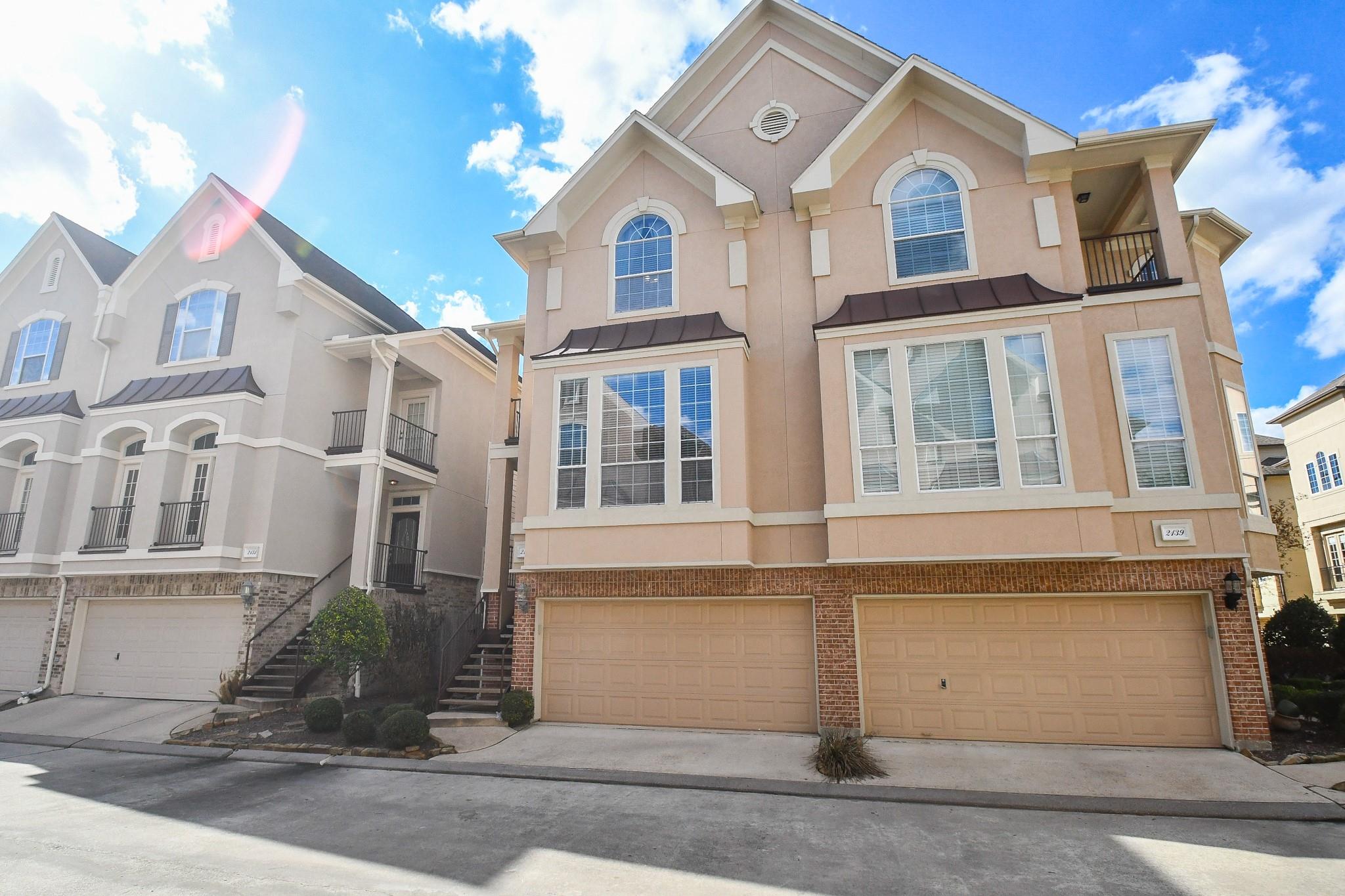 2135 Stacy Knoll
