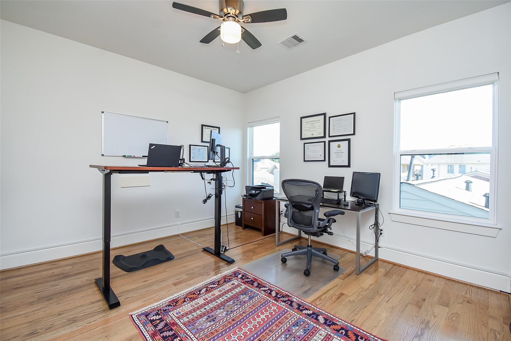 918 W 25th Street Unit: E