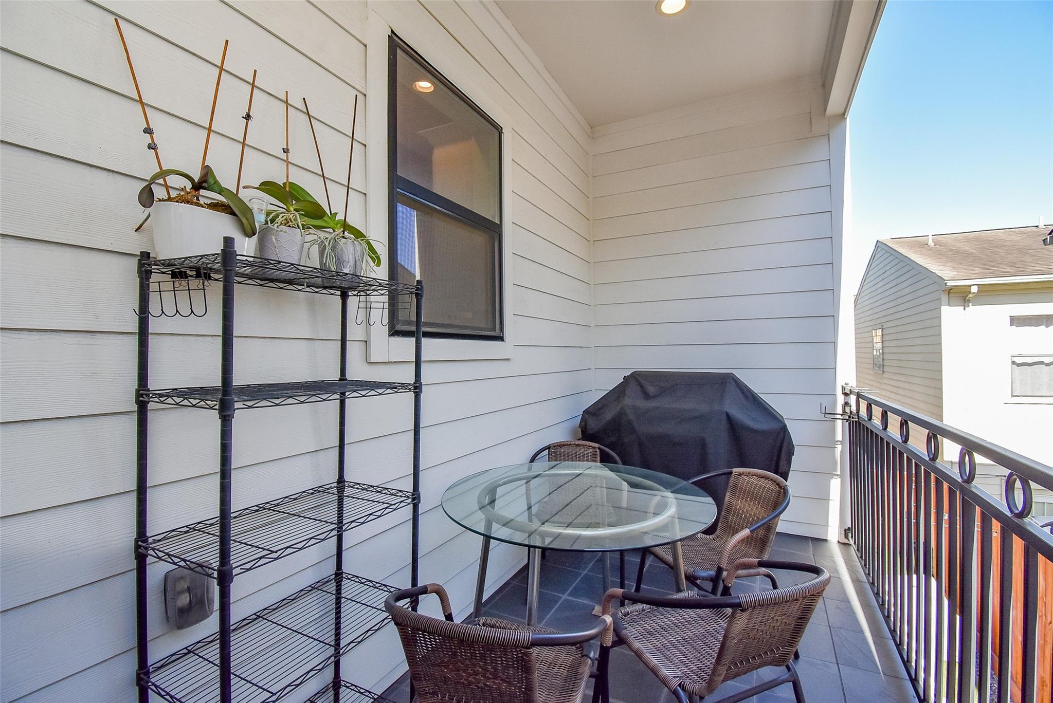 918 W 25th Street Unit: E