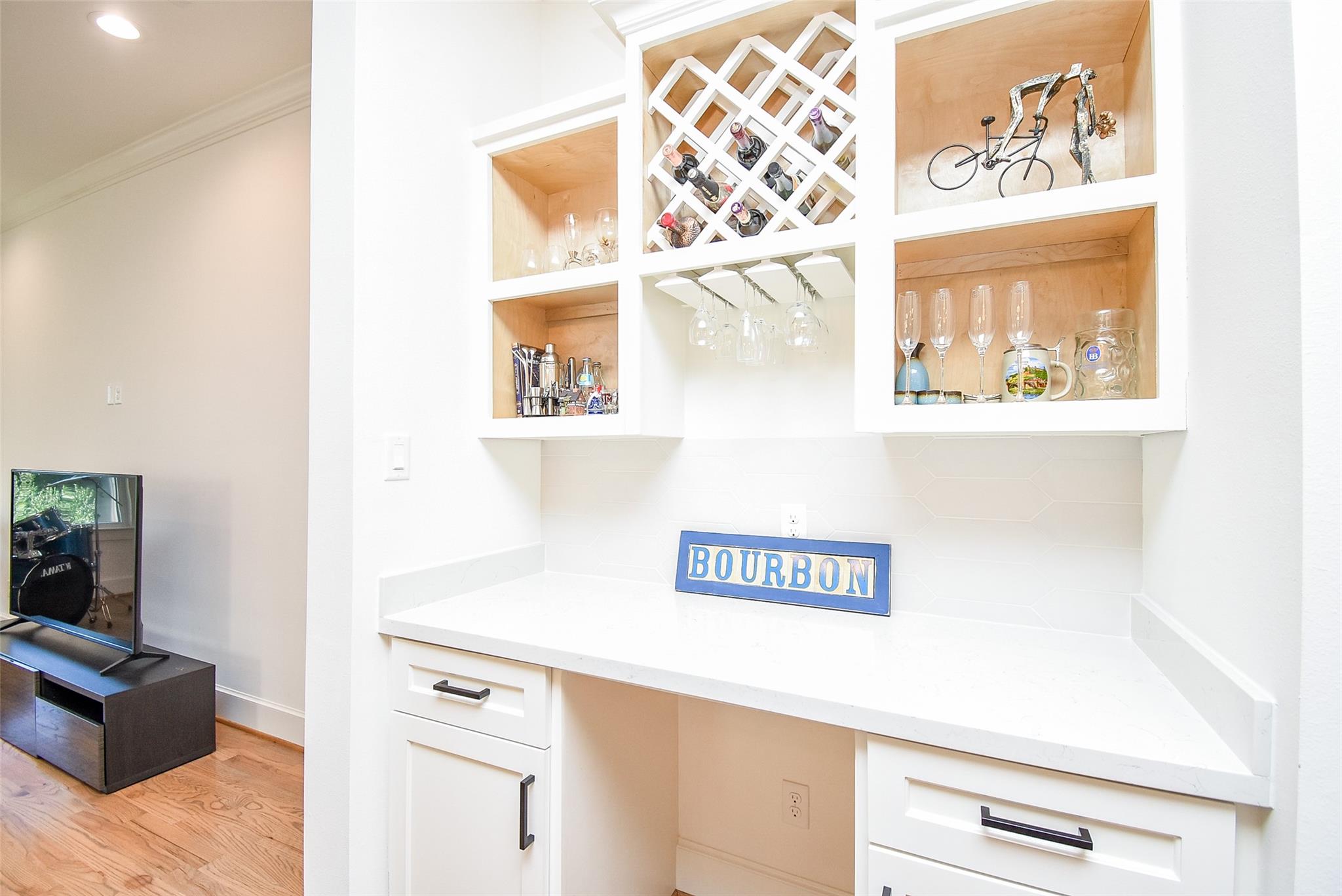 918 W 25th Street Unit: E