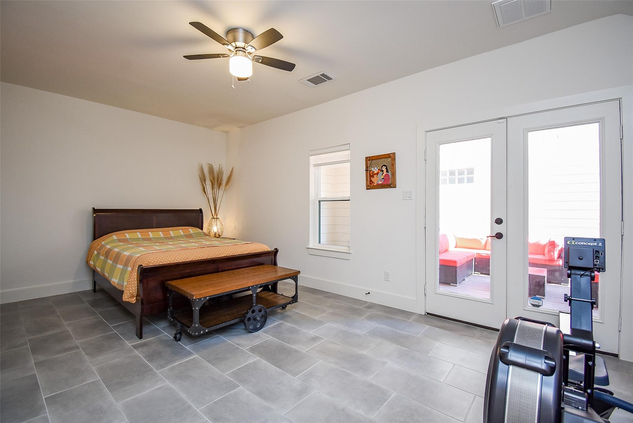 918 W 25th Street Unit: E