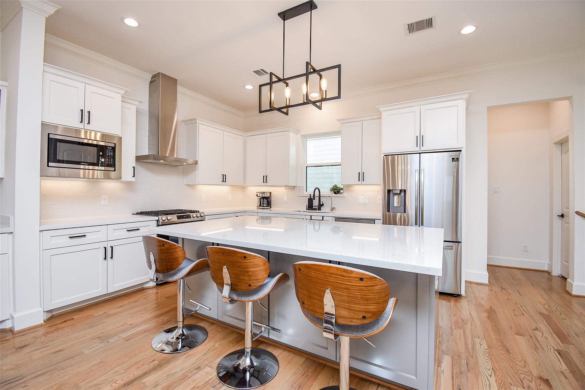 918 W 25th Street Unit: E