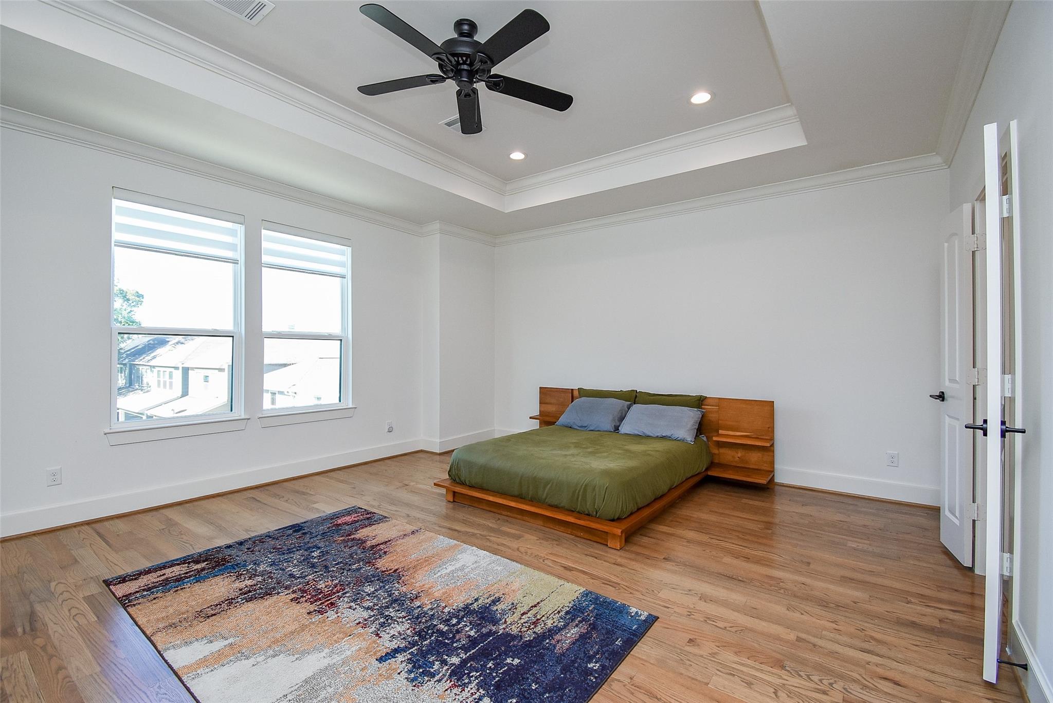 918 W 25th Street Unit: E