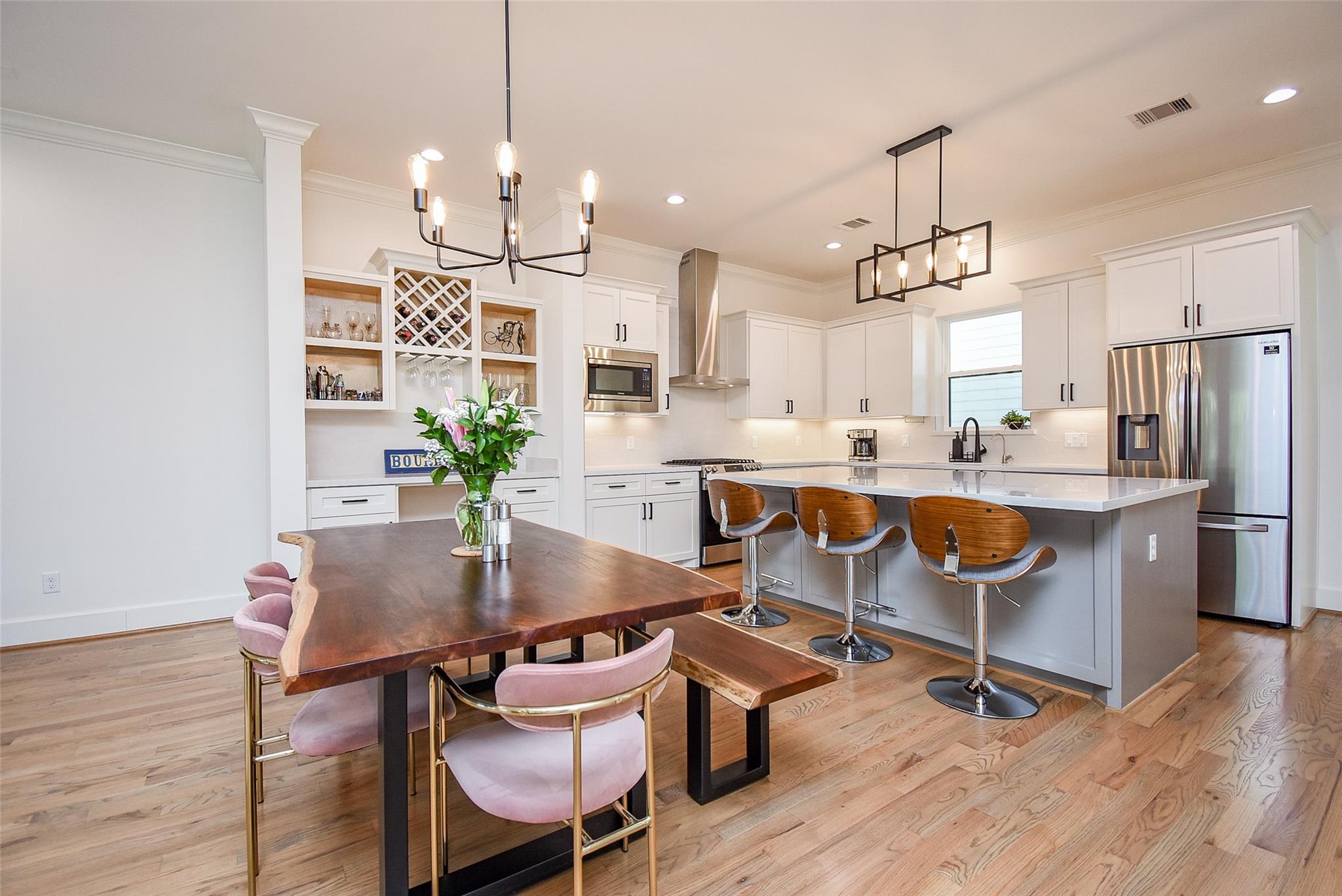 918 W 25th Street Unit: E