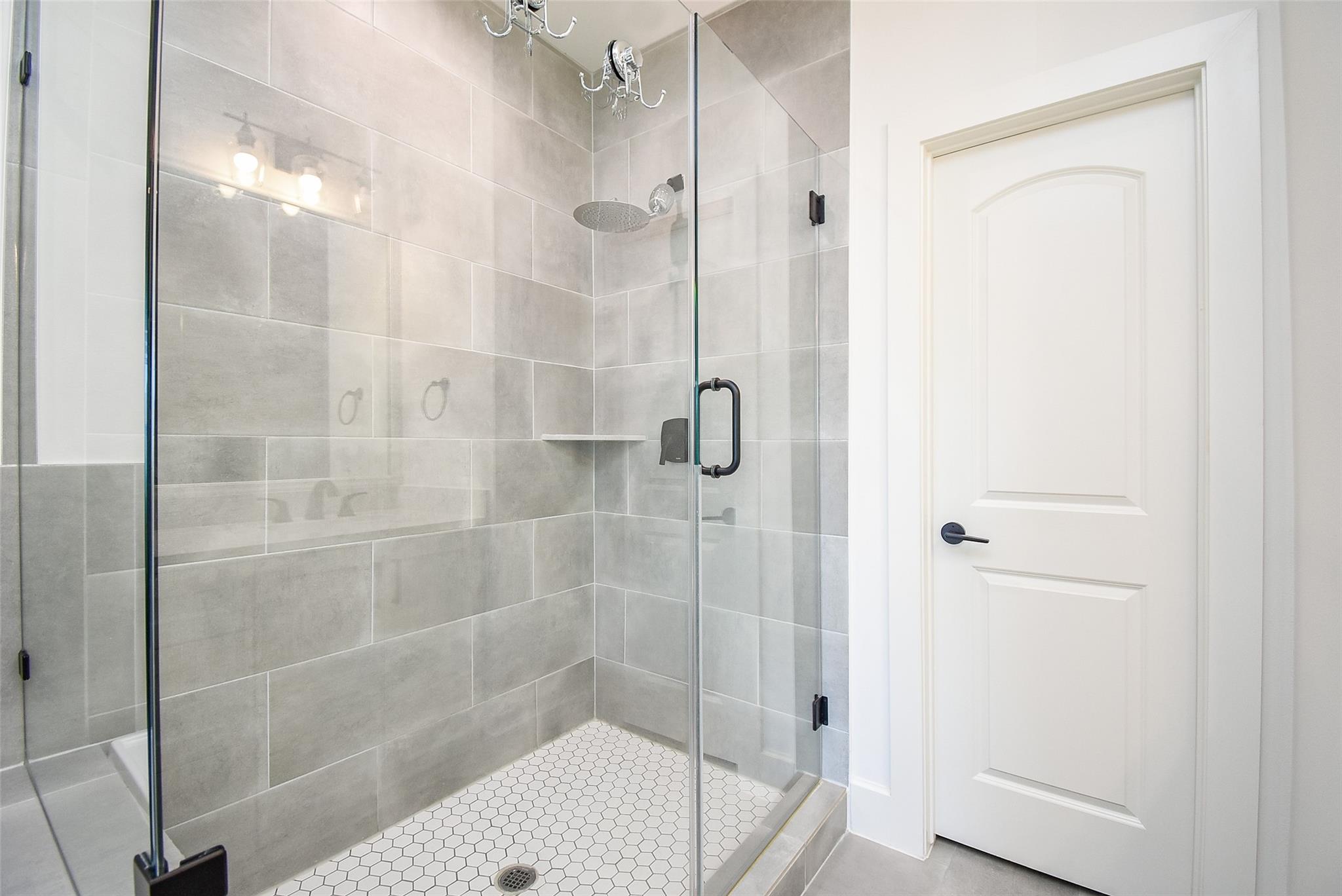 918 W 25th Street Unit: E