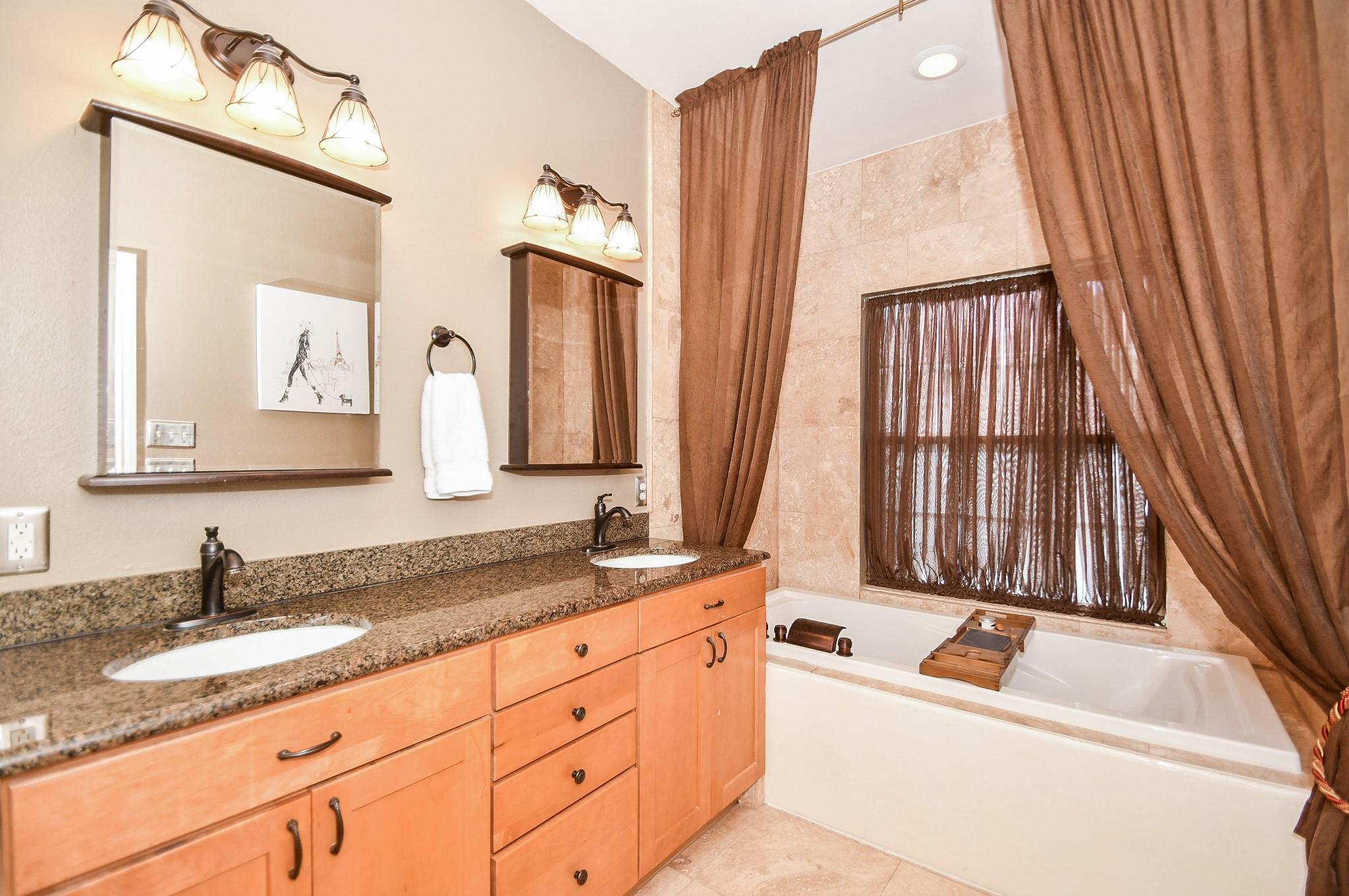 1129 W 15th 1/2 Street # B