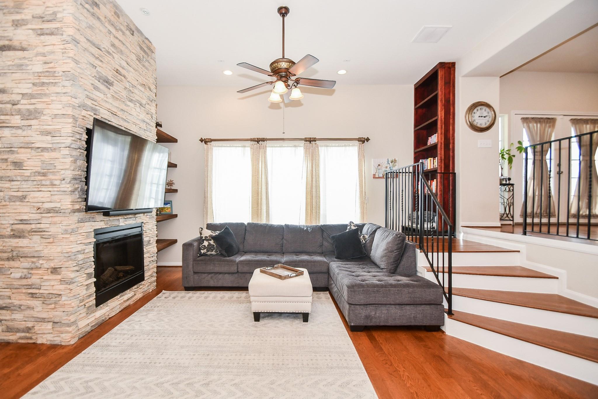 1129 W 15th 1/2 Street # B