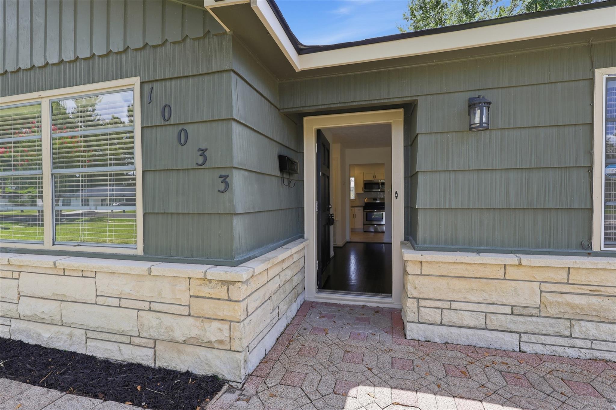 10033 Whiteside Lane