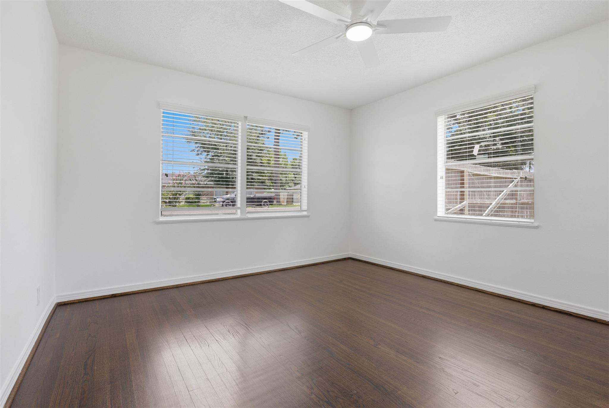 10033 Whiteside Lane