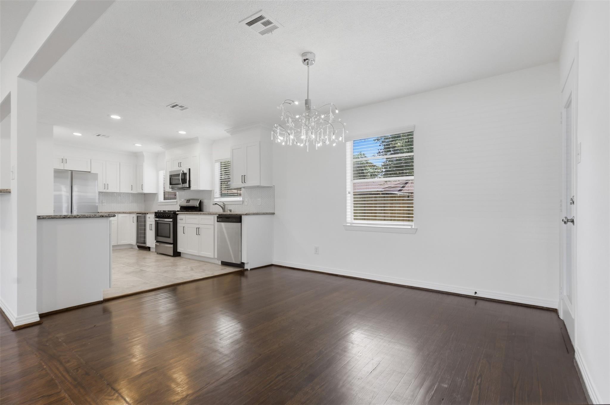 10033 Whiteside Lane