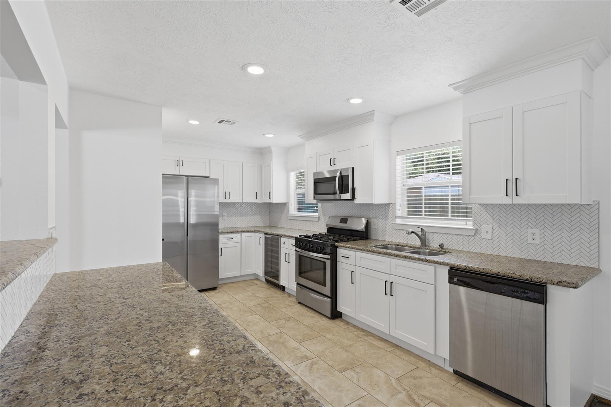 10033 Whiteside Lane
