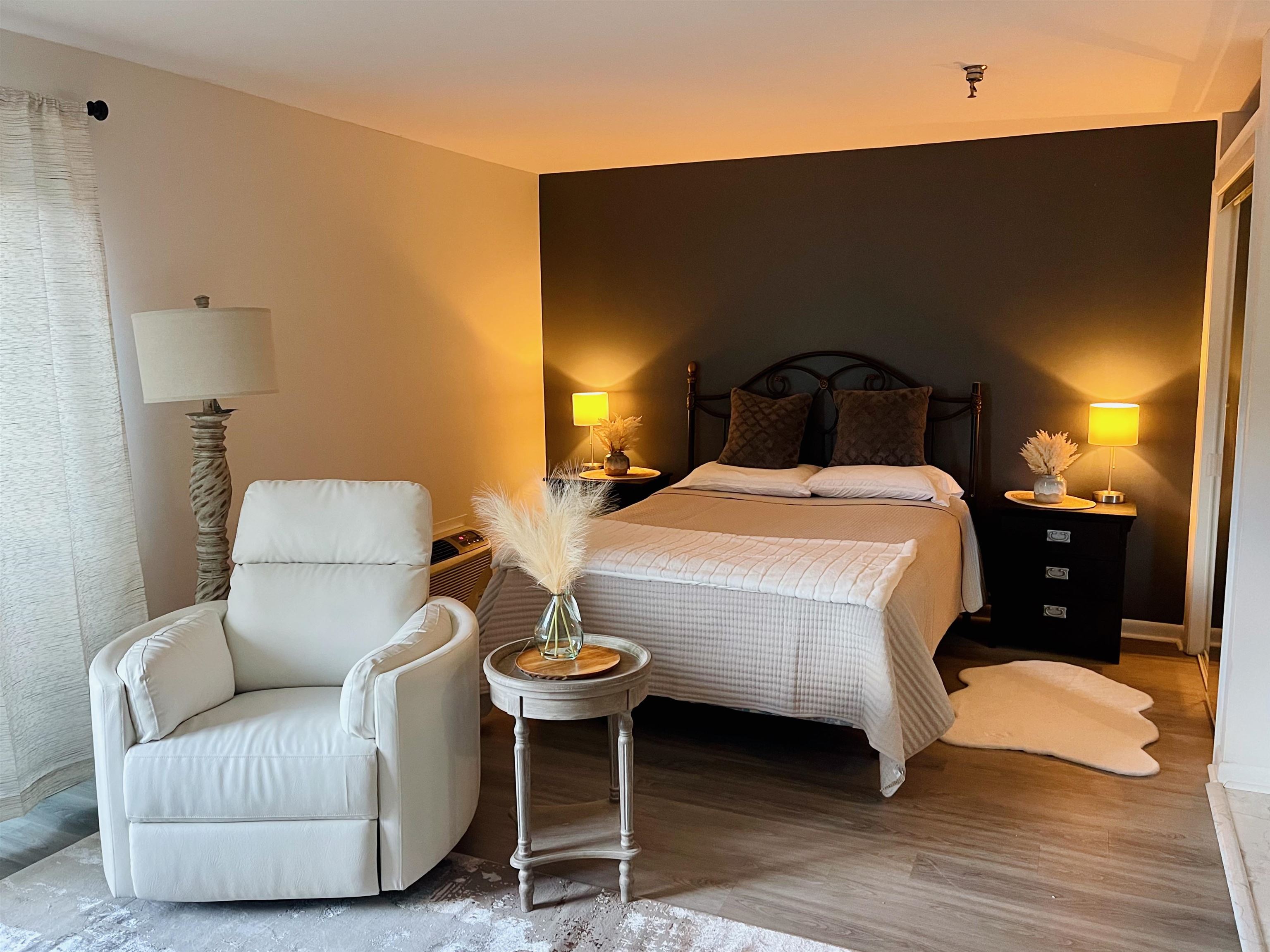 131 Lake Street Unit: 301