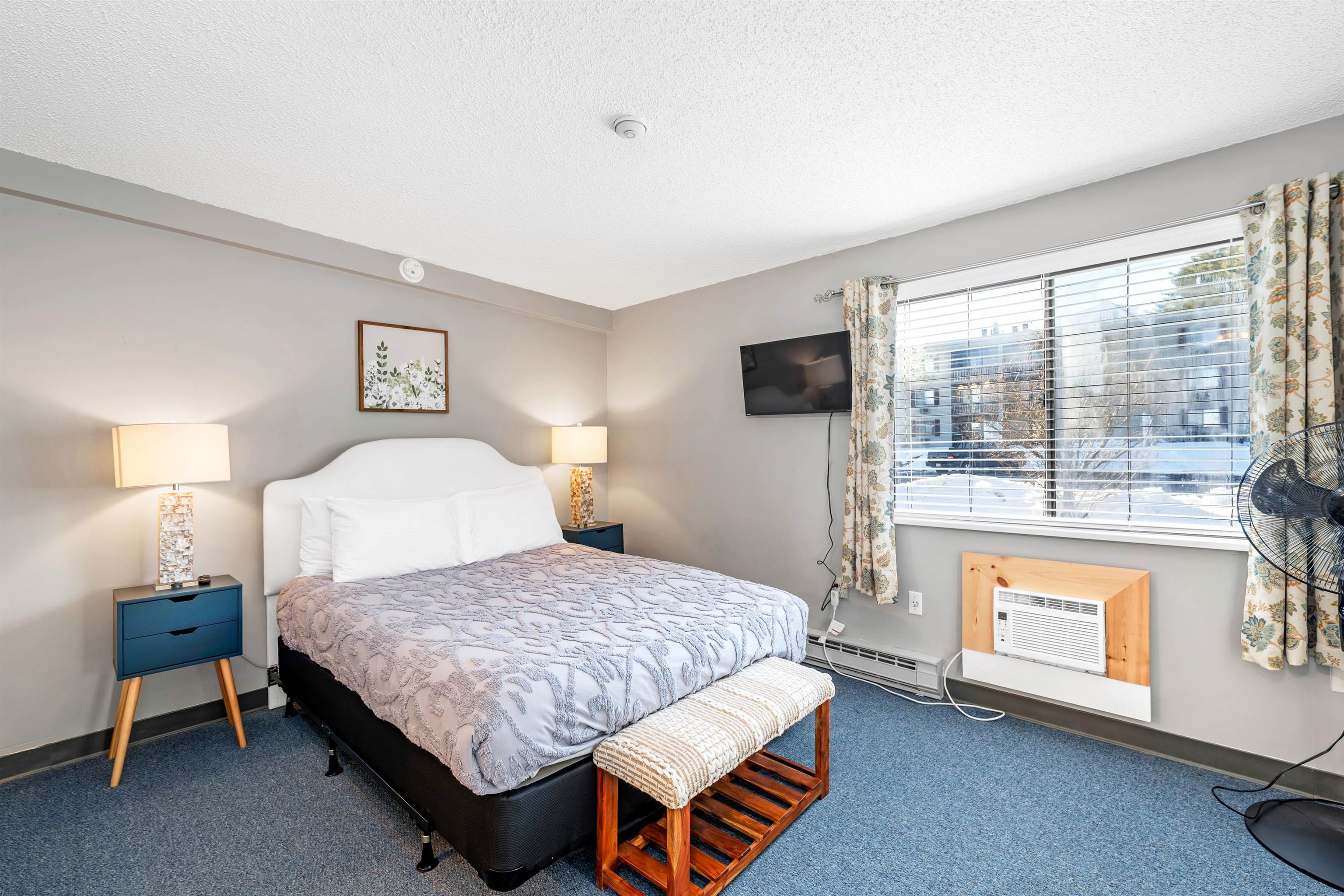 75 Treetop Circle Unit: 33