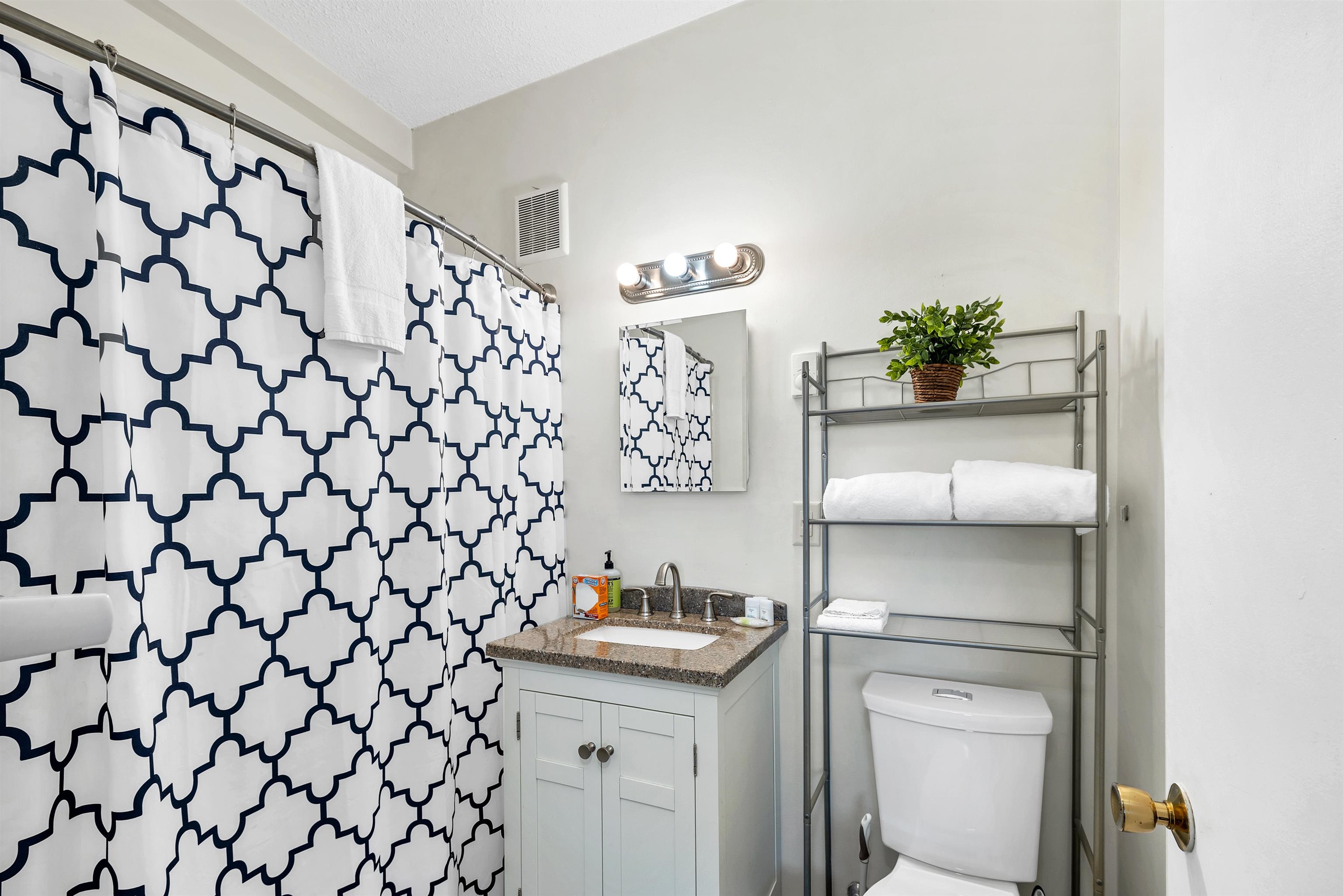 75 Treetop Circle Unit: 33