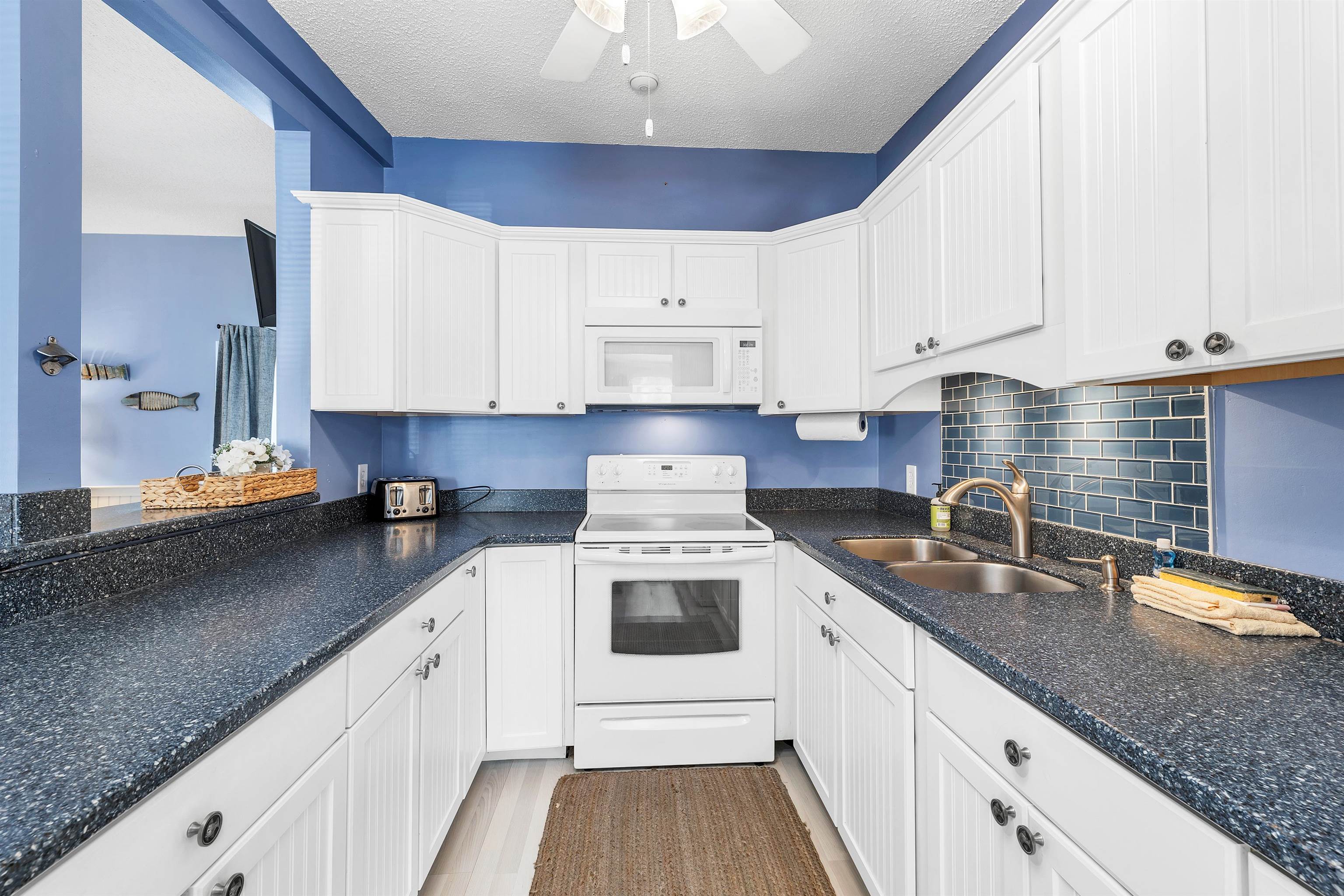 75 Treetop Circle Unit: 33