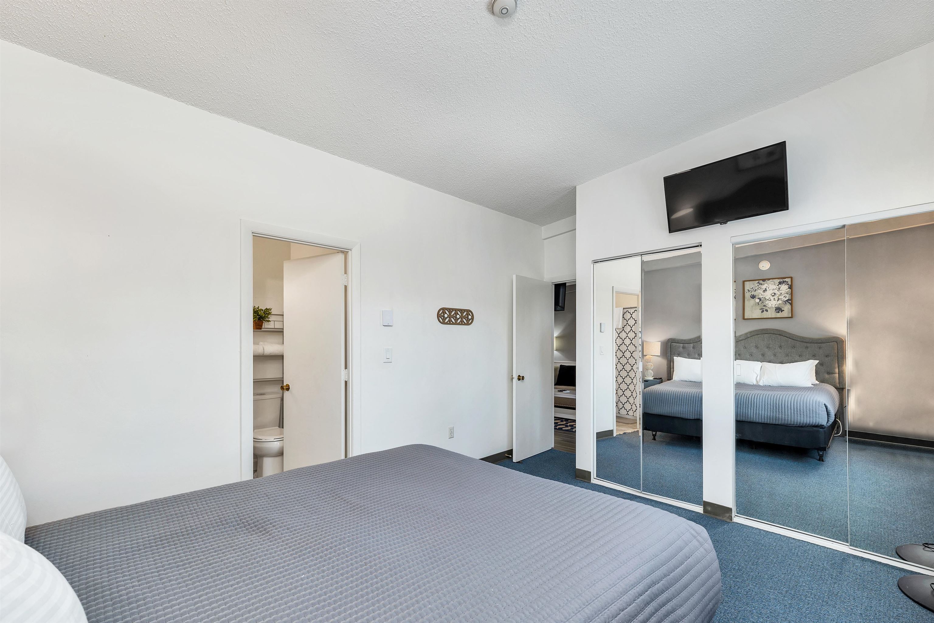 75 Treetop Circle Unit: 33