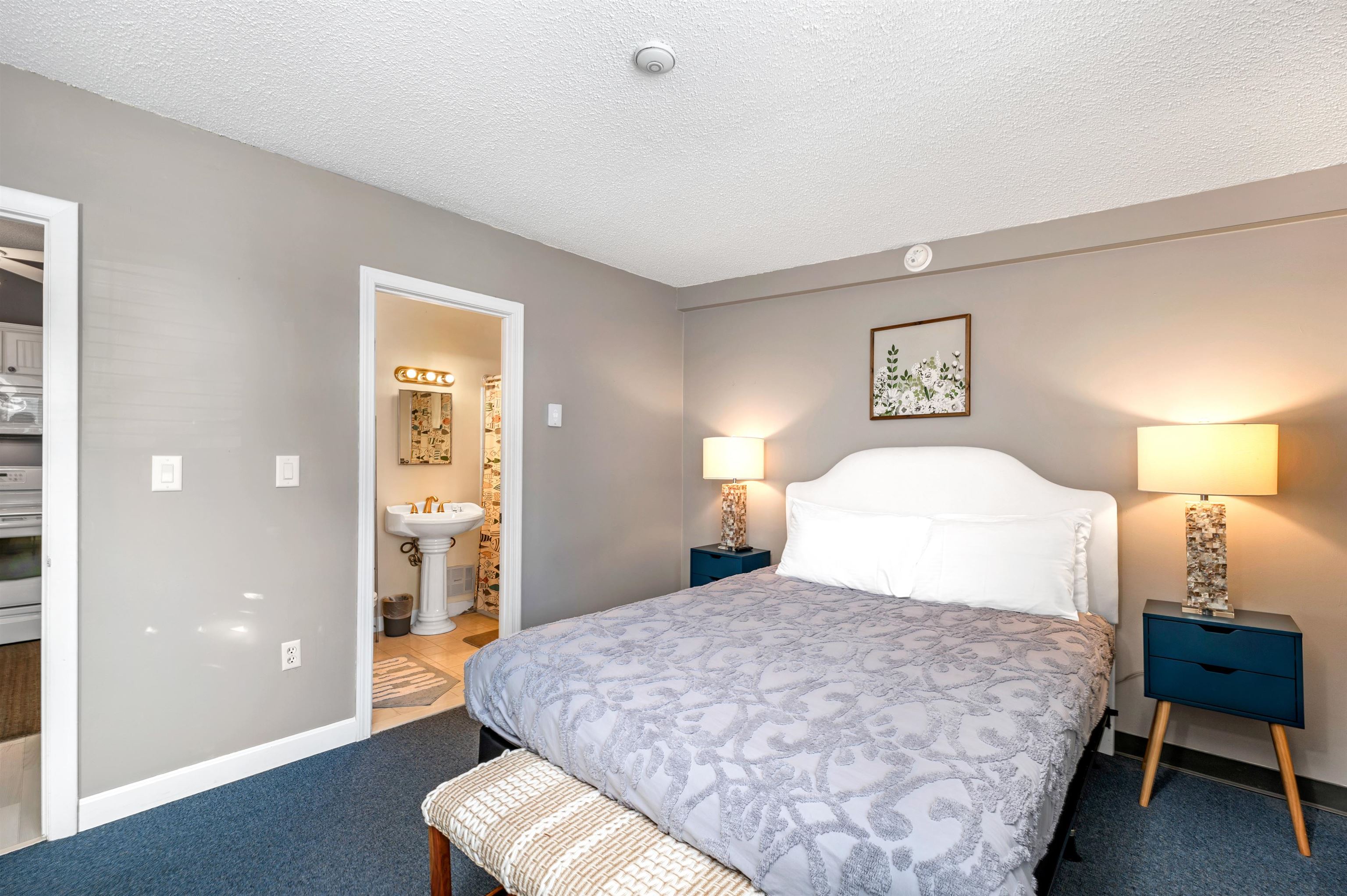 75 Treetop Circle Unit: 33