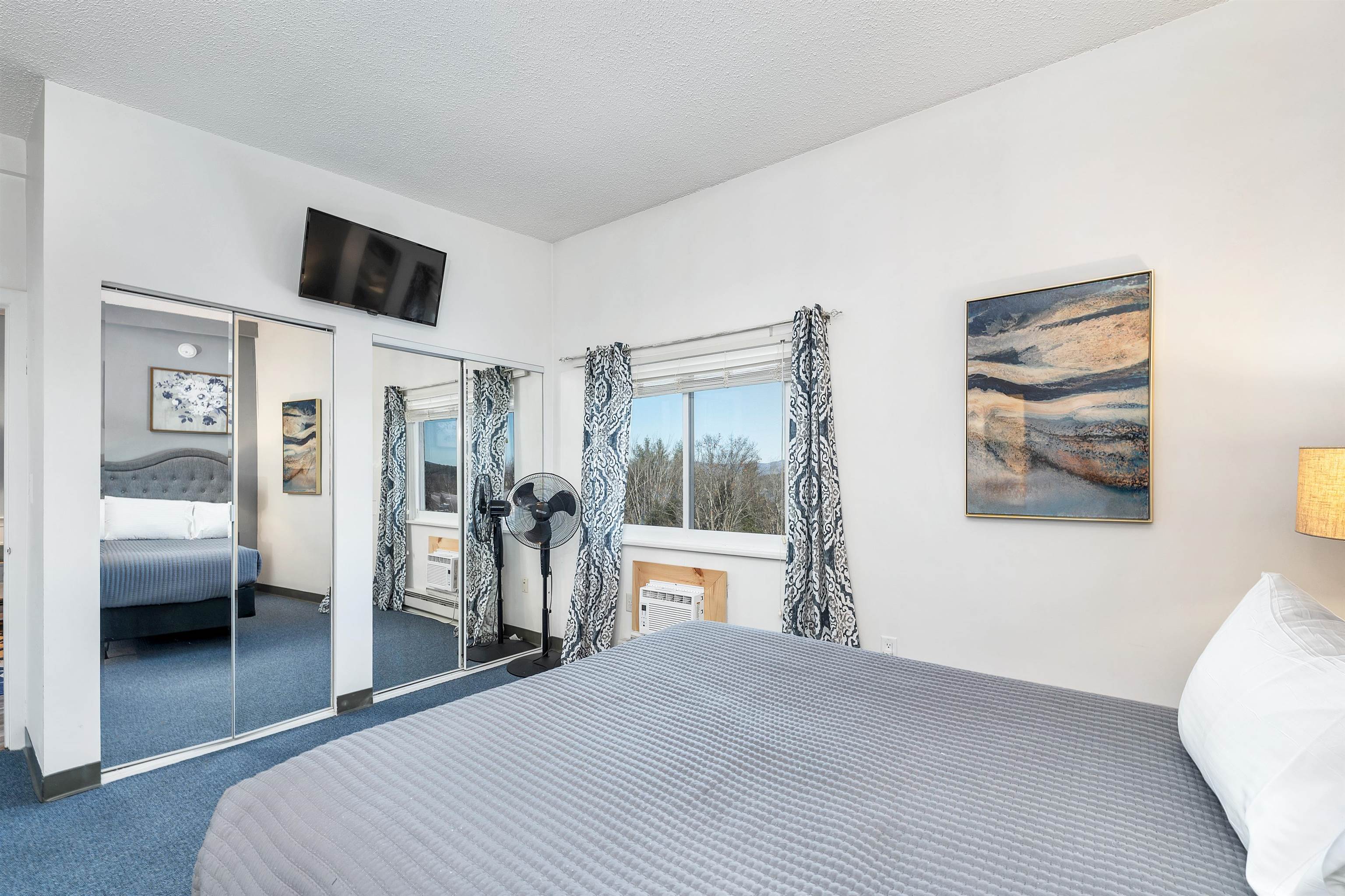 75 Treetop Circle Unit: 33