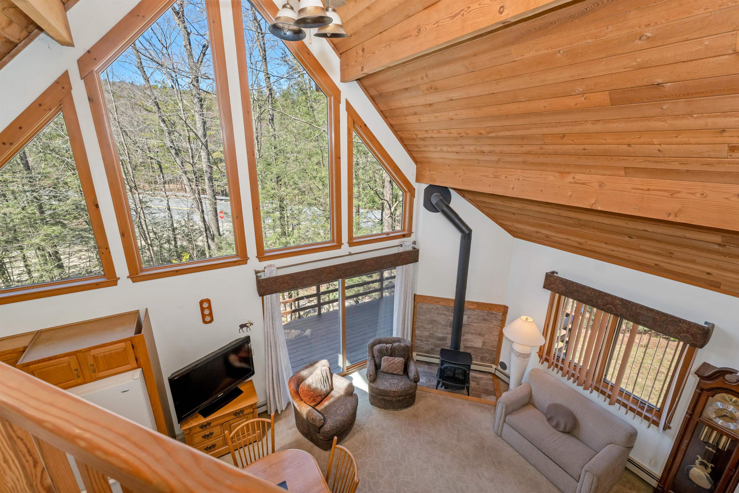 4 Brookside Road