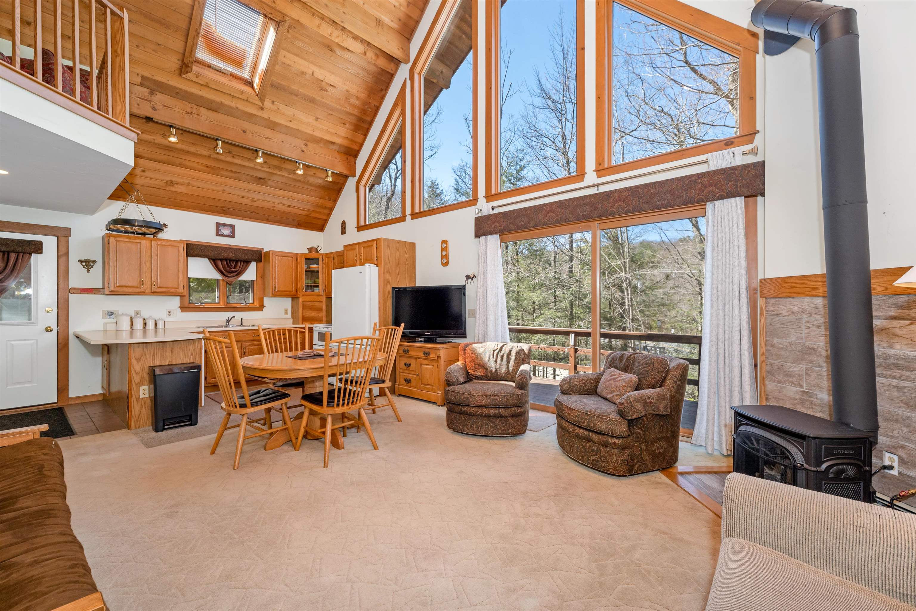 4 Brookside Road