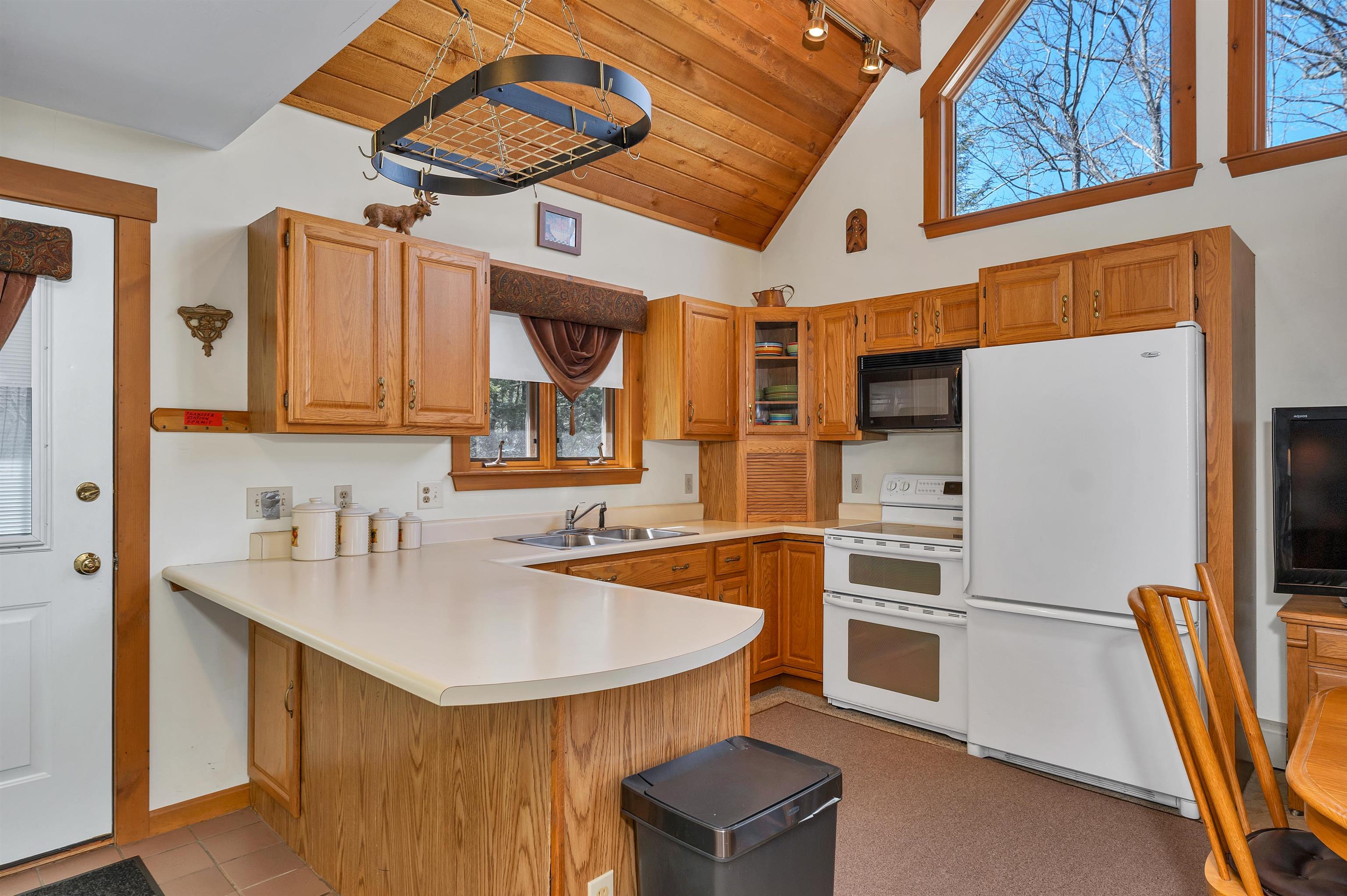 4 Brookside Road