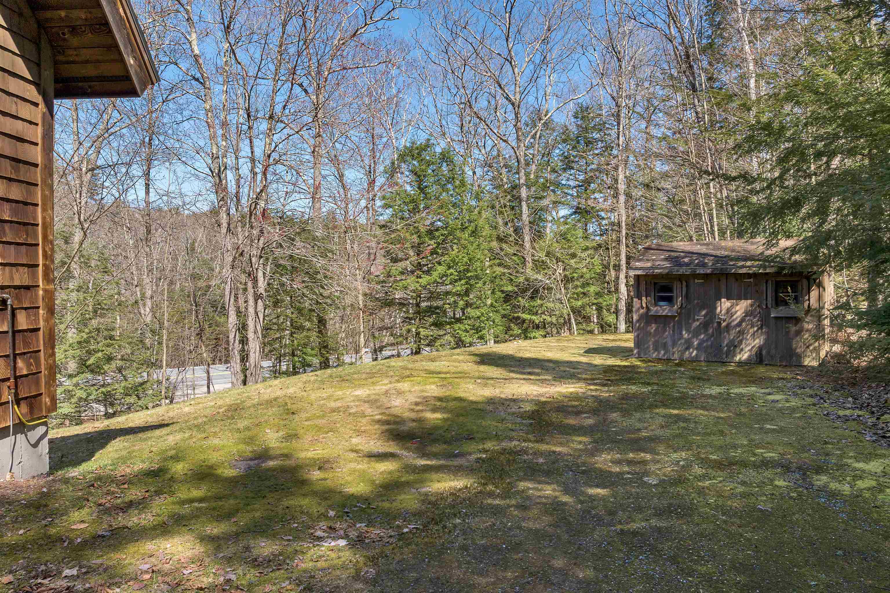 4 Brookside Road