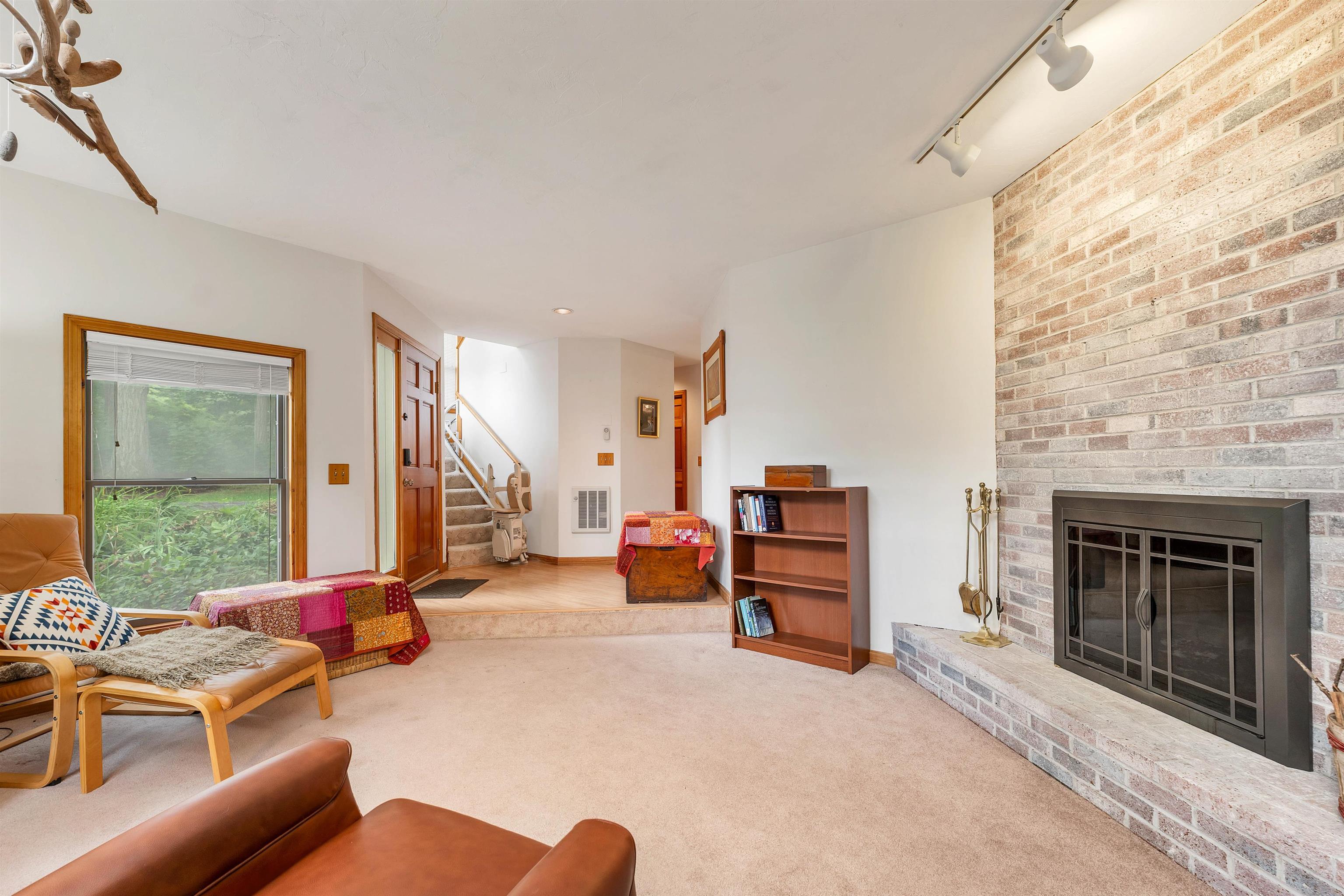 22 Nestledown Drive Unit: # A