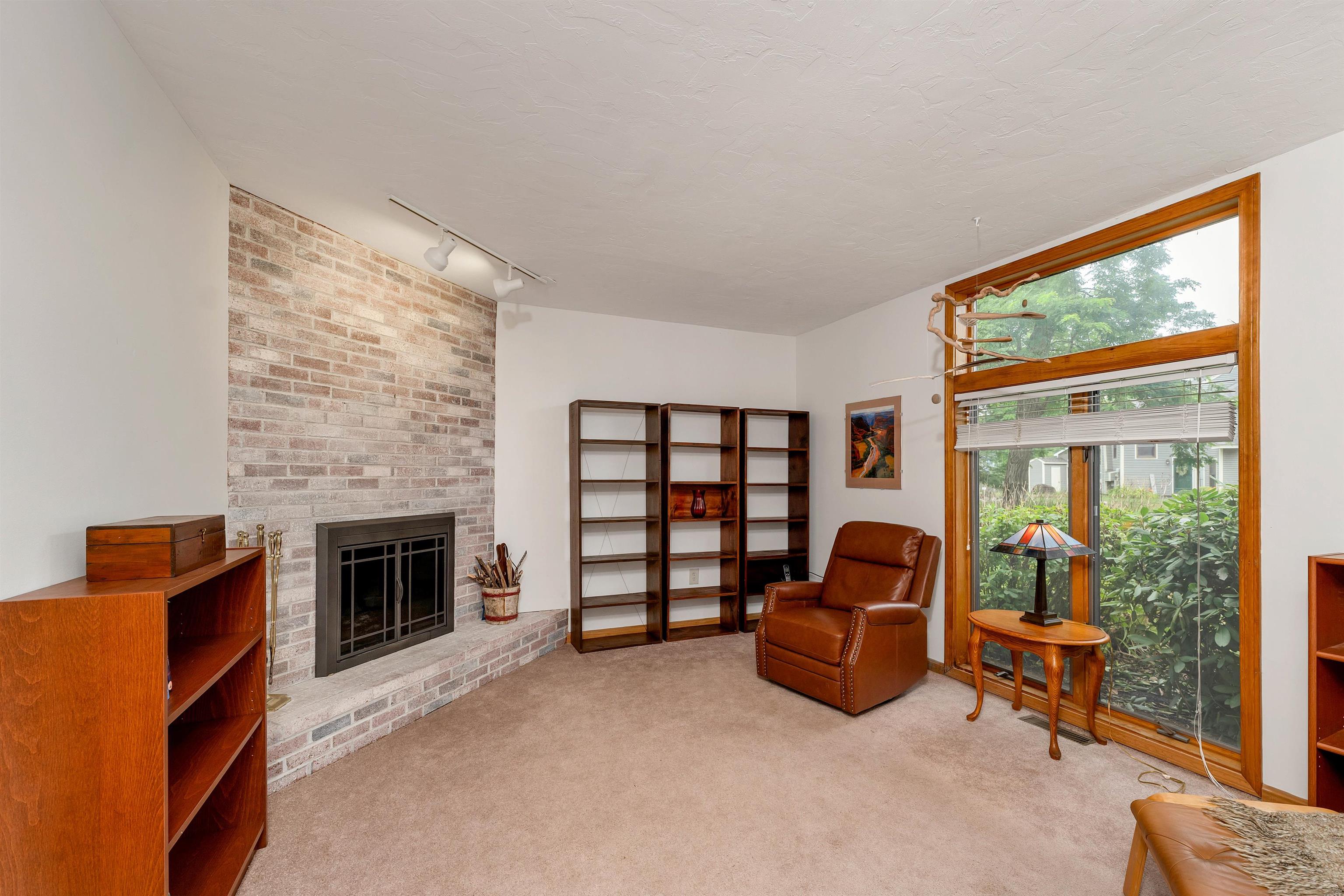 22 Nestledown Drive Unit: # A