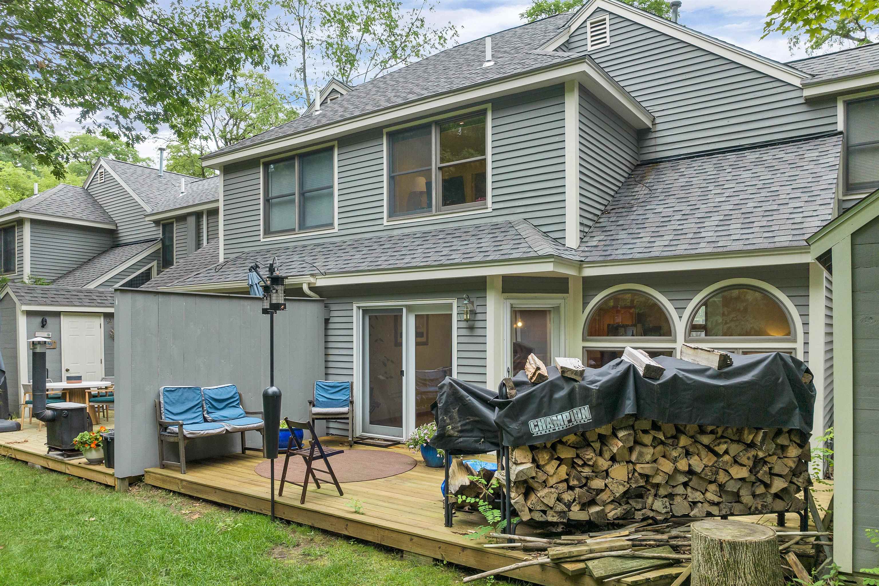 22 Nestledown Drive Unit: # A