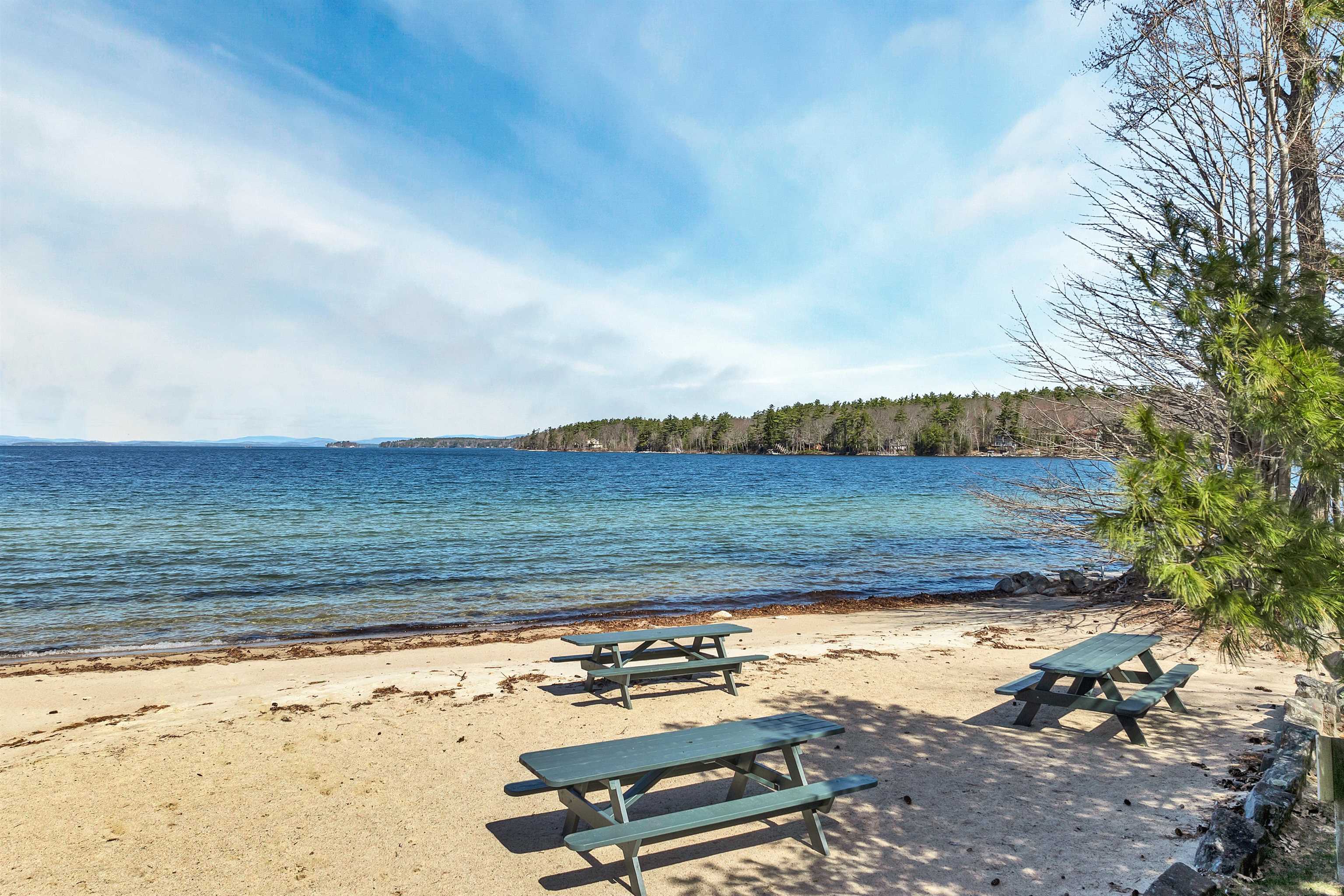 122 Pipers Point Lane