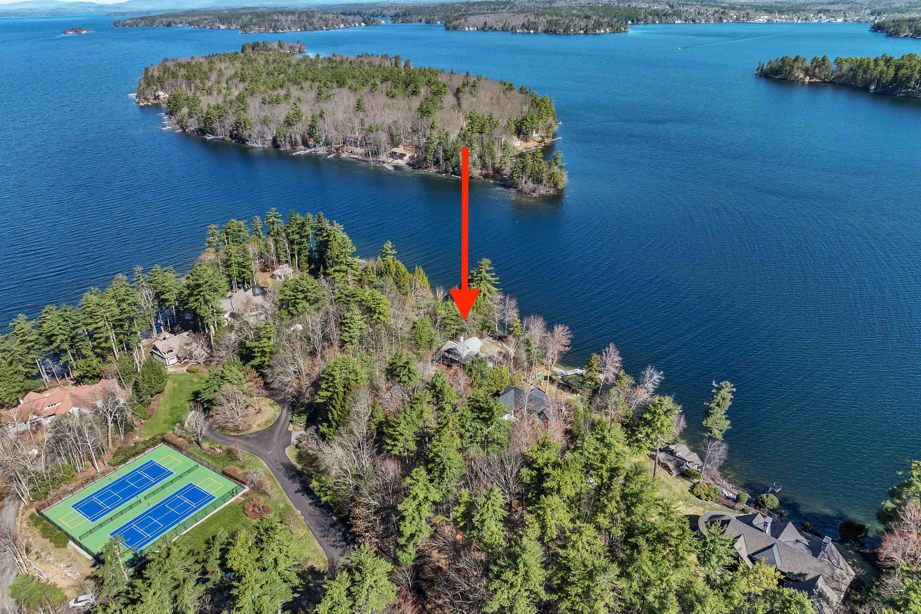 122 Pipers Point Lane