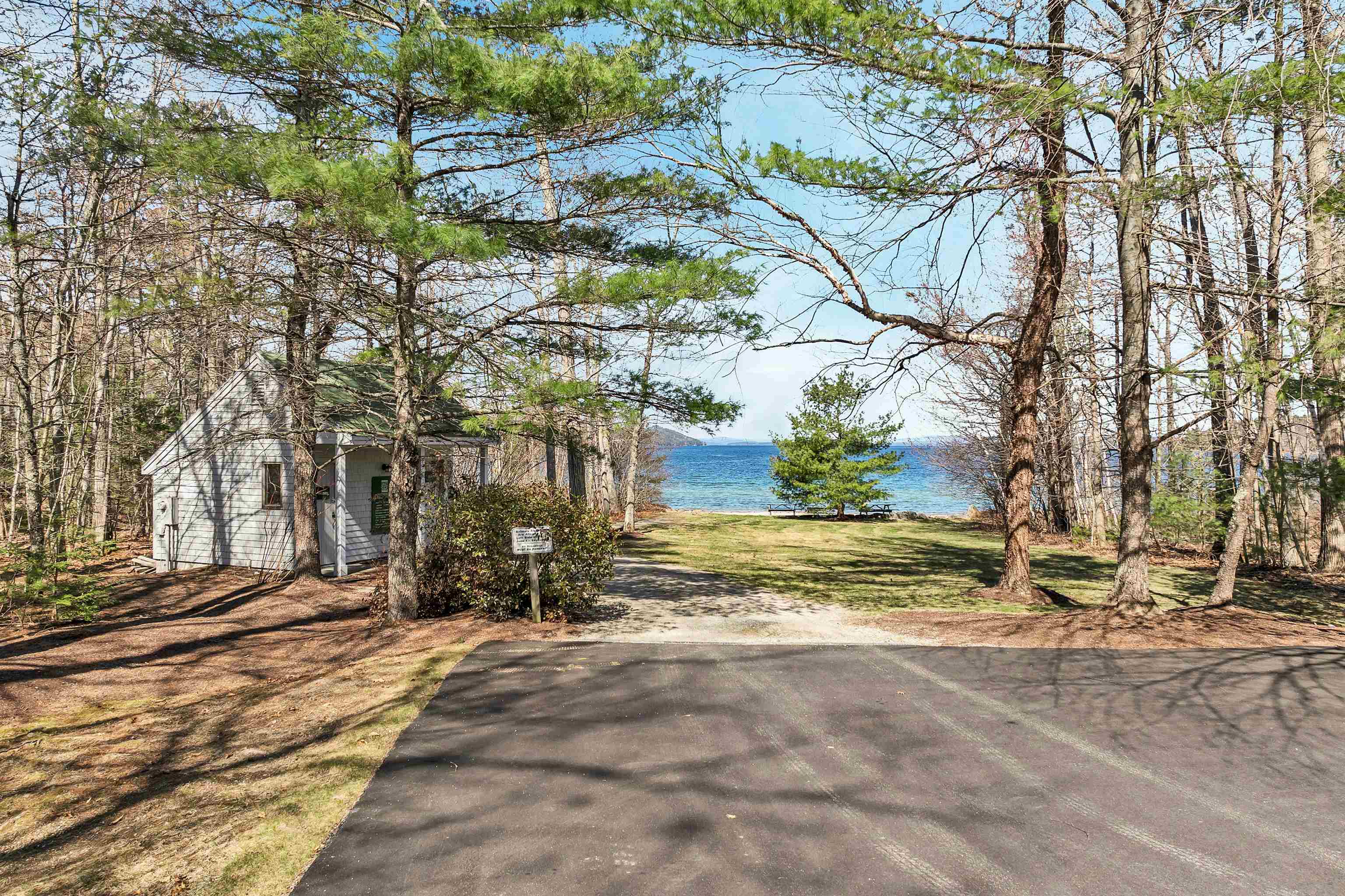 122 Pipers Point Lane