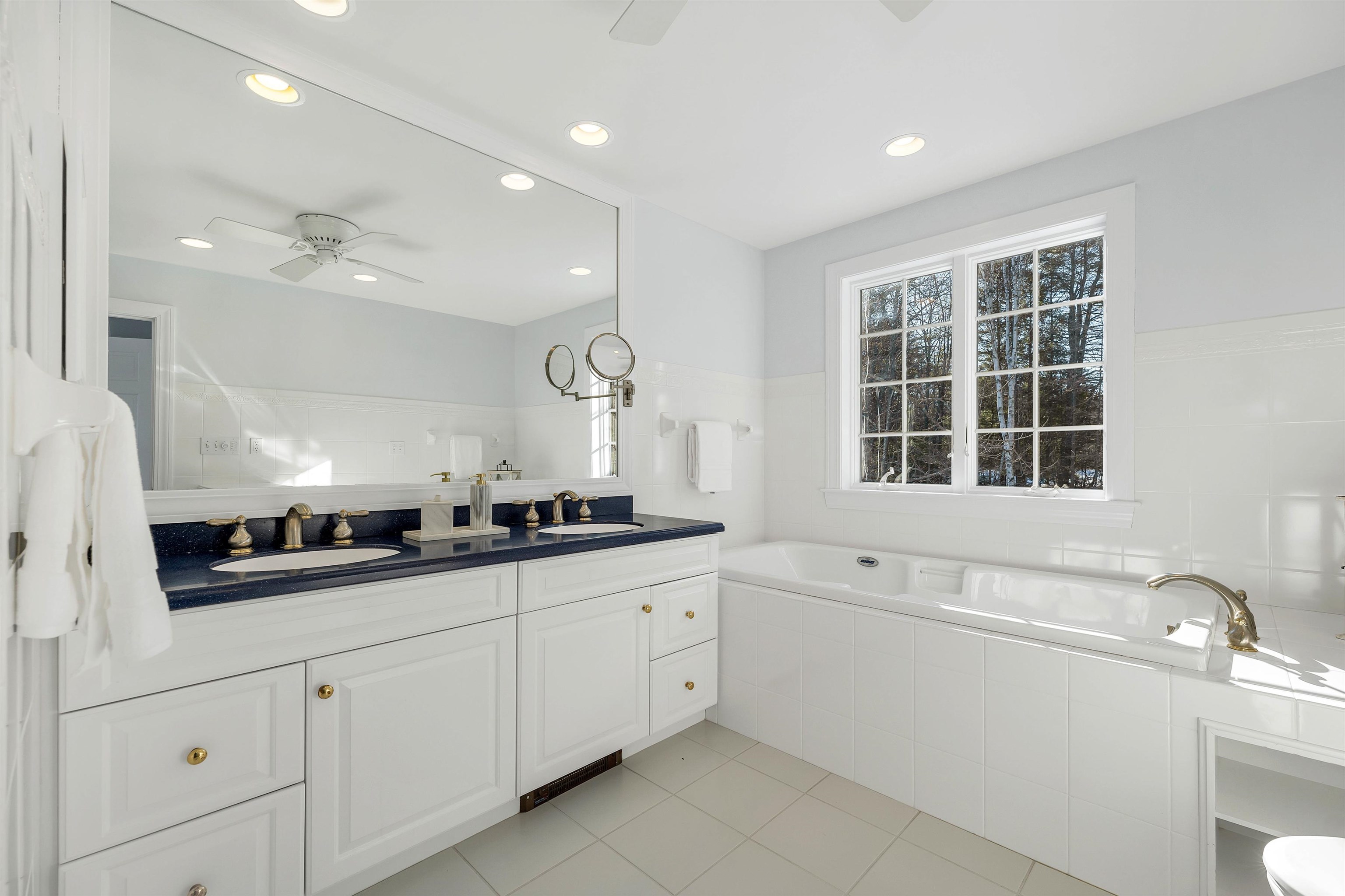 122 Pipers Point Lane