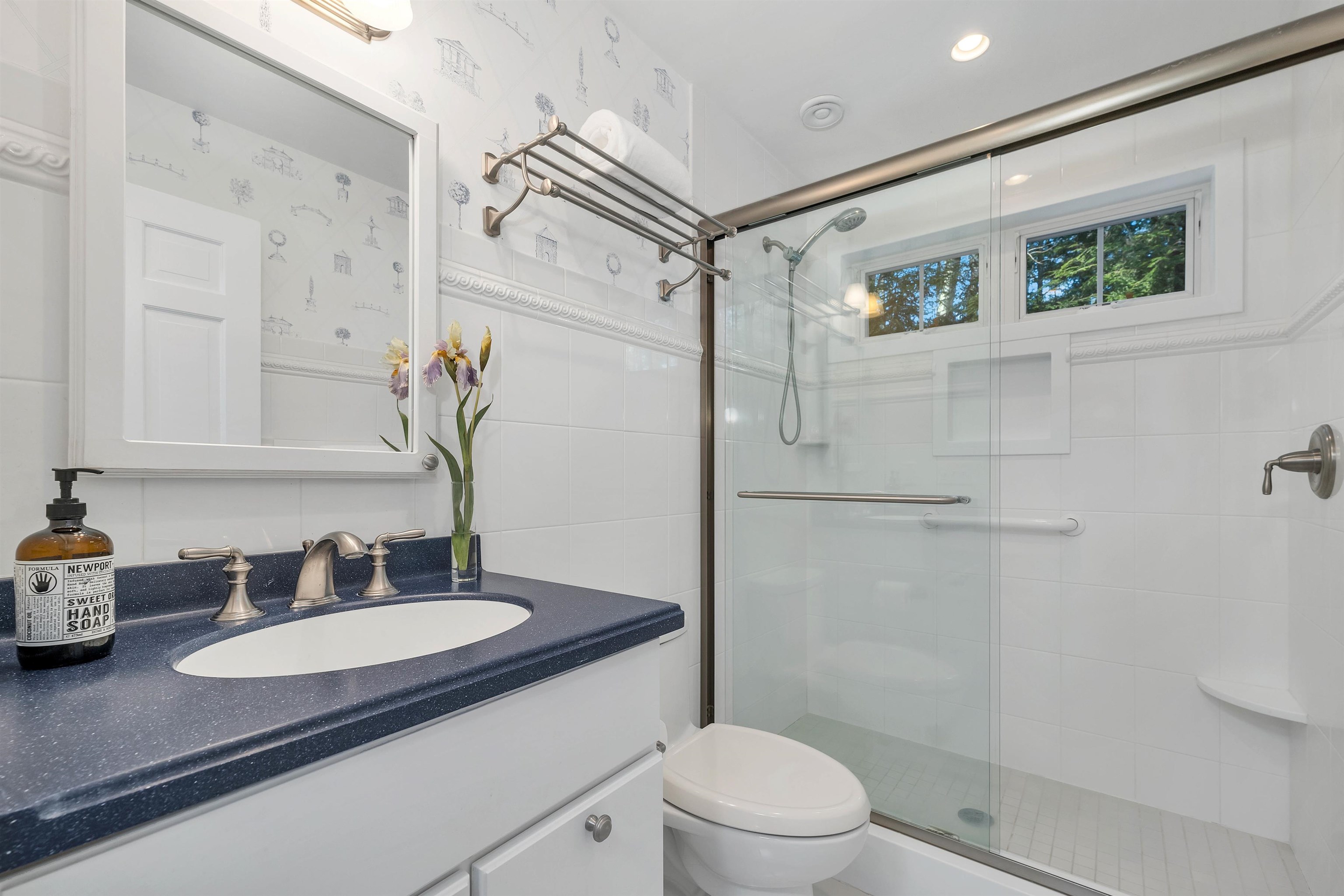 122 Pipers Point Lane