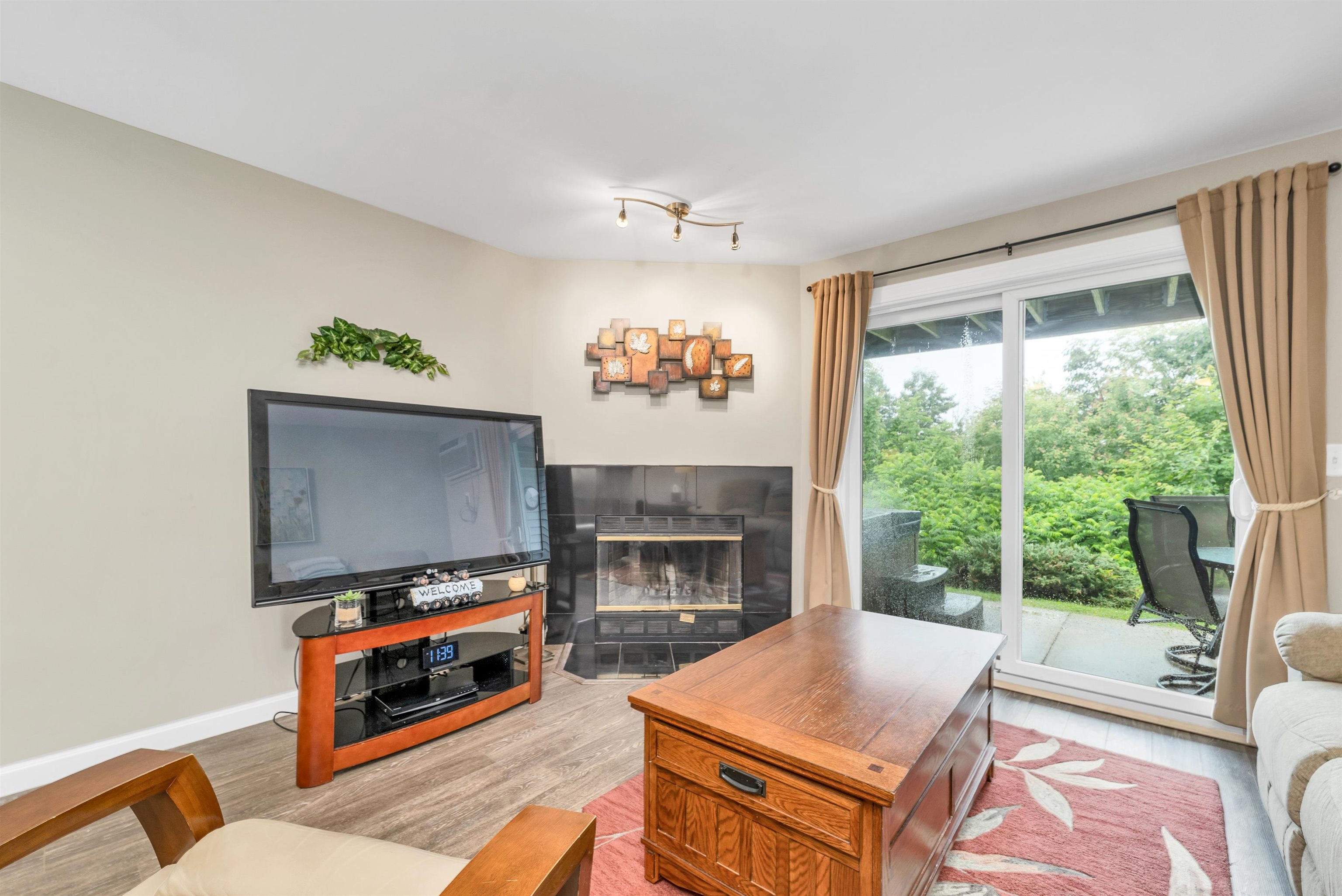 53 Evergreens Drive Unit: 3