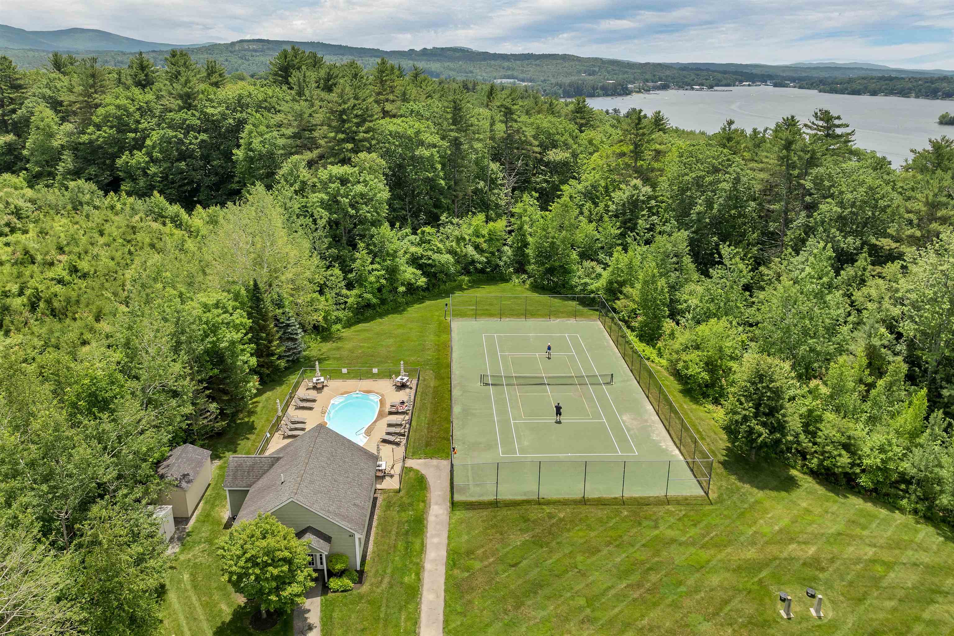 53 Evergreens Drive Unit: 3