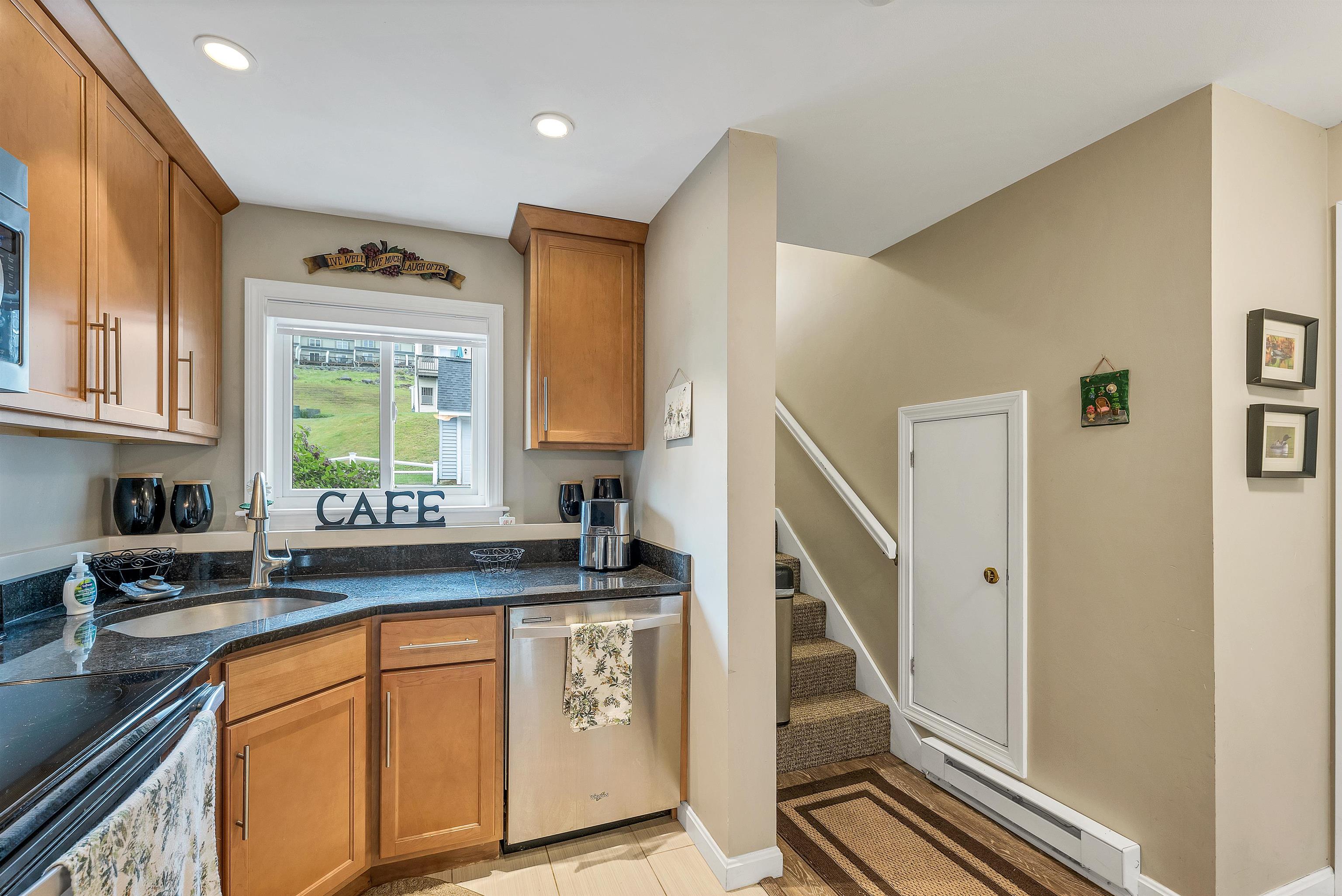 53 Evergreens Drive Unit: 3