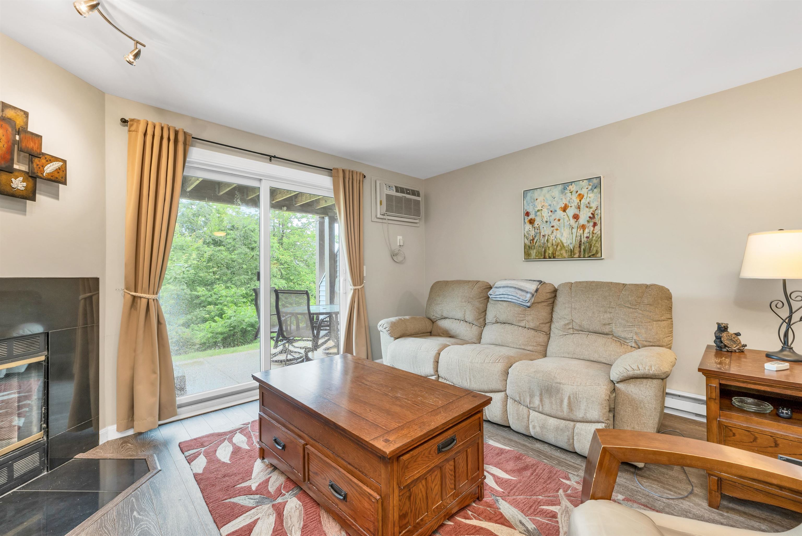 53 Evergreens Drive Unit: 3