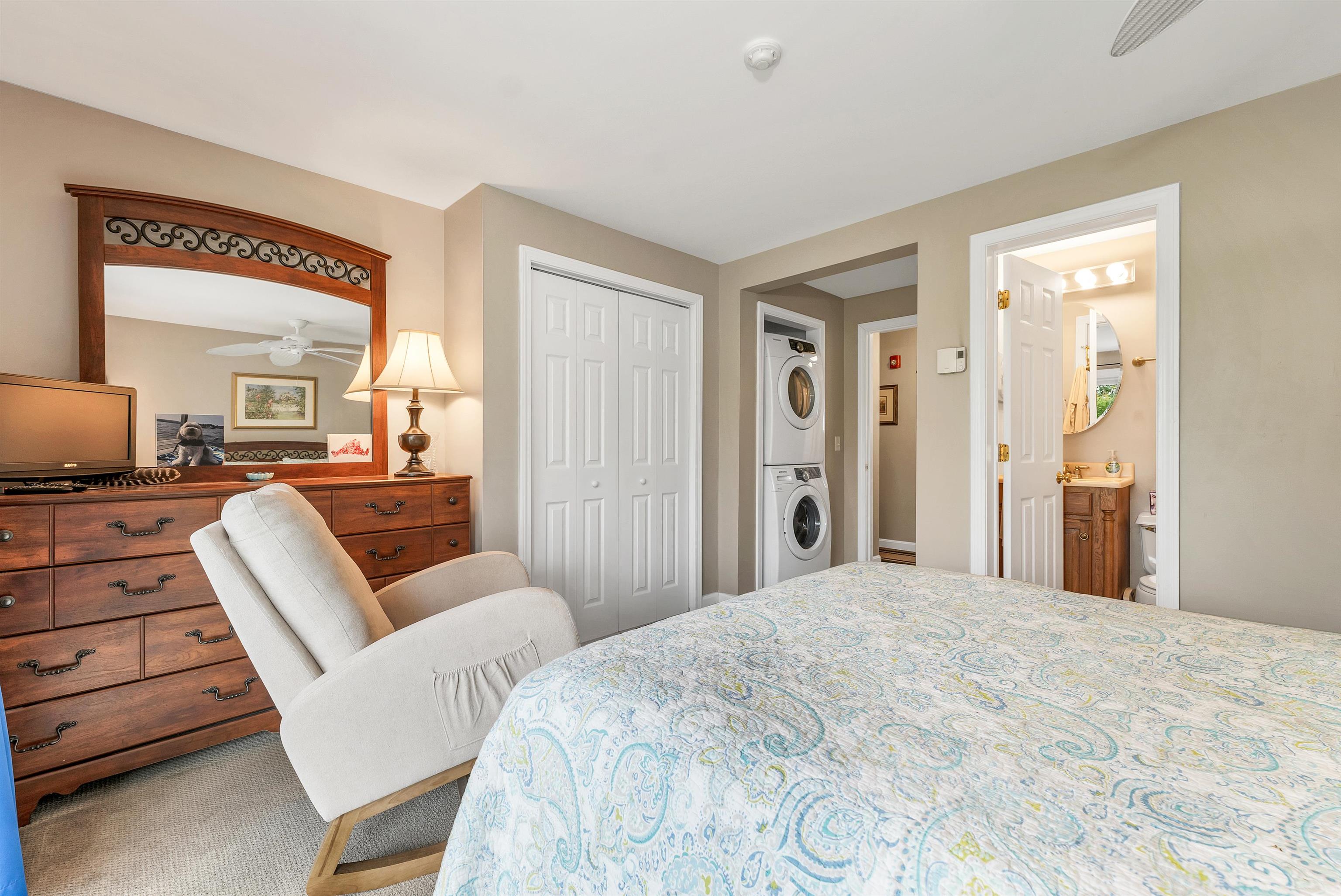 53 Evergreens Drive Unit: 3