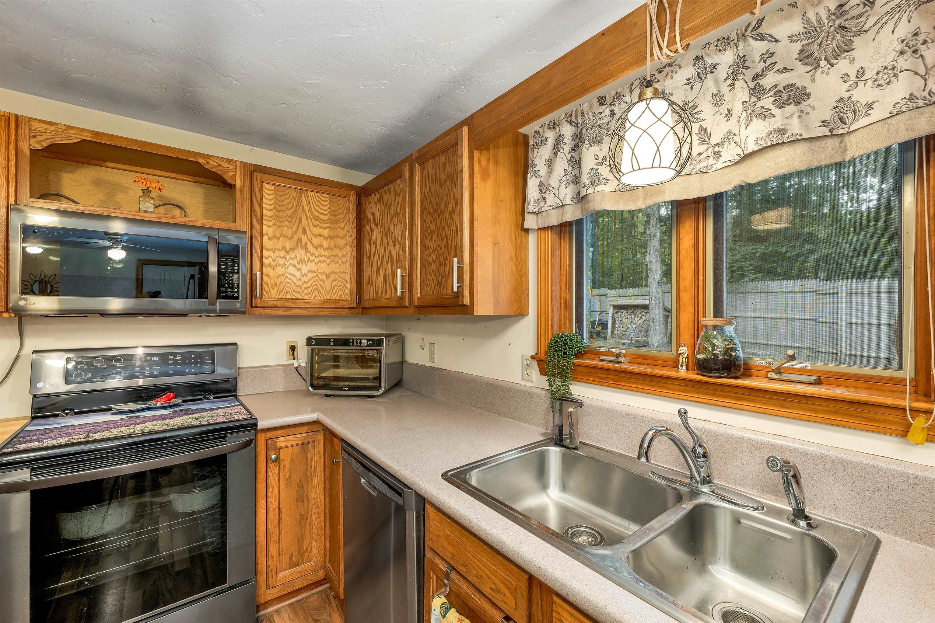 23 Canterbury Crossing