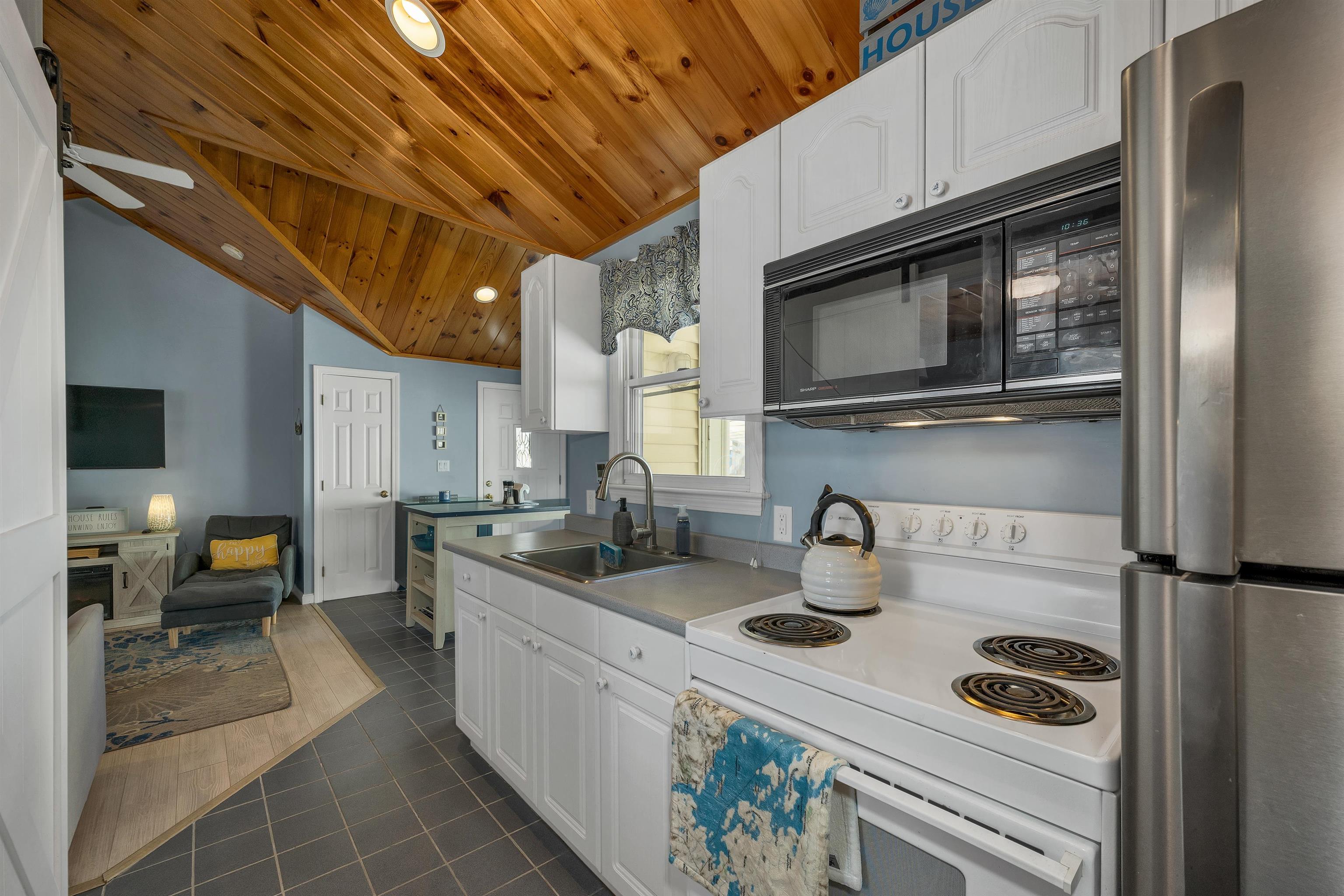 144 Lake Street Unit: 2