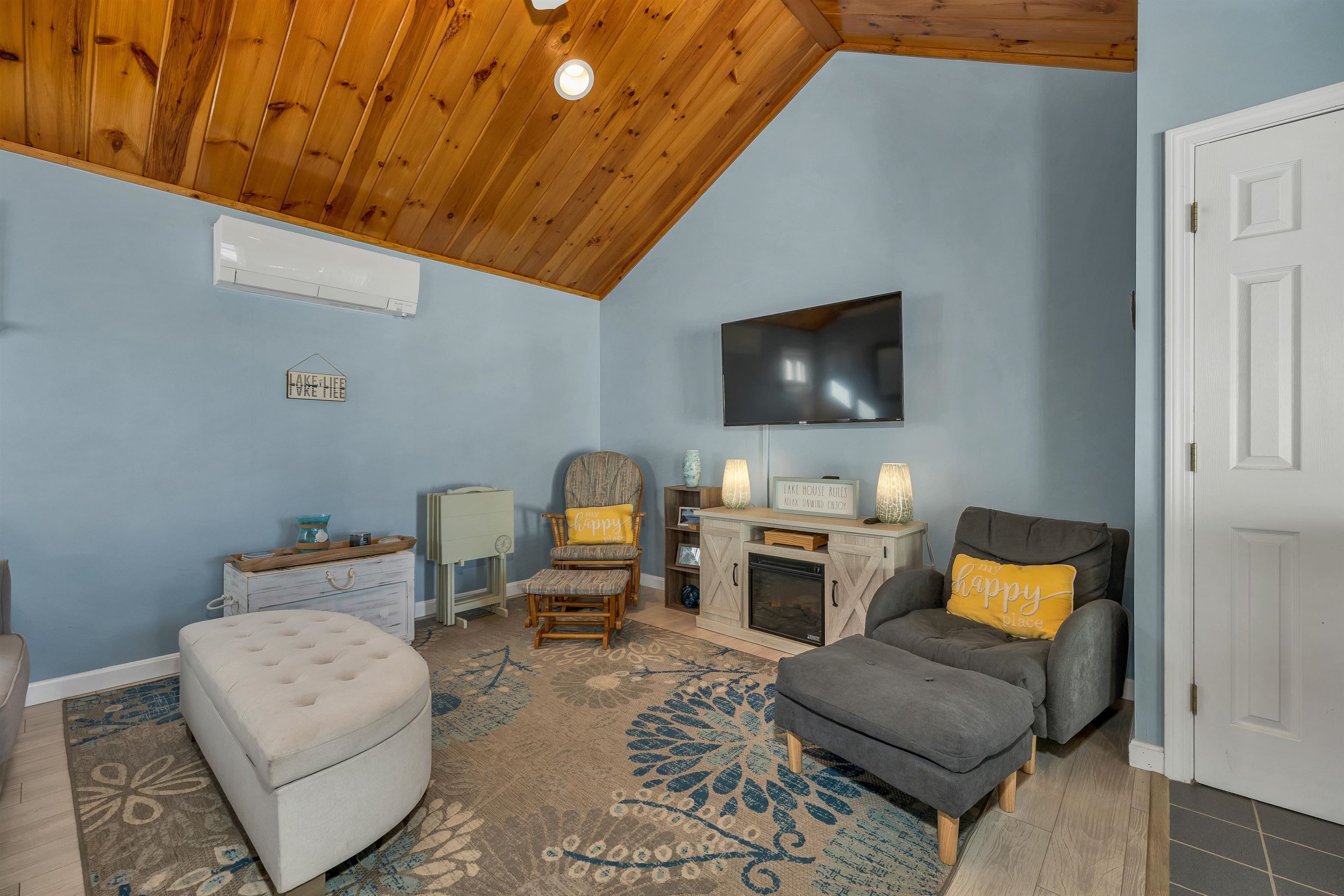 144 Lake Street Unit: 2