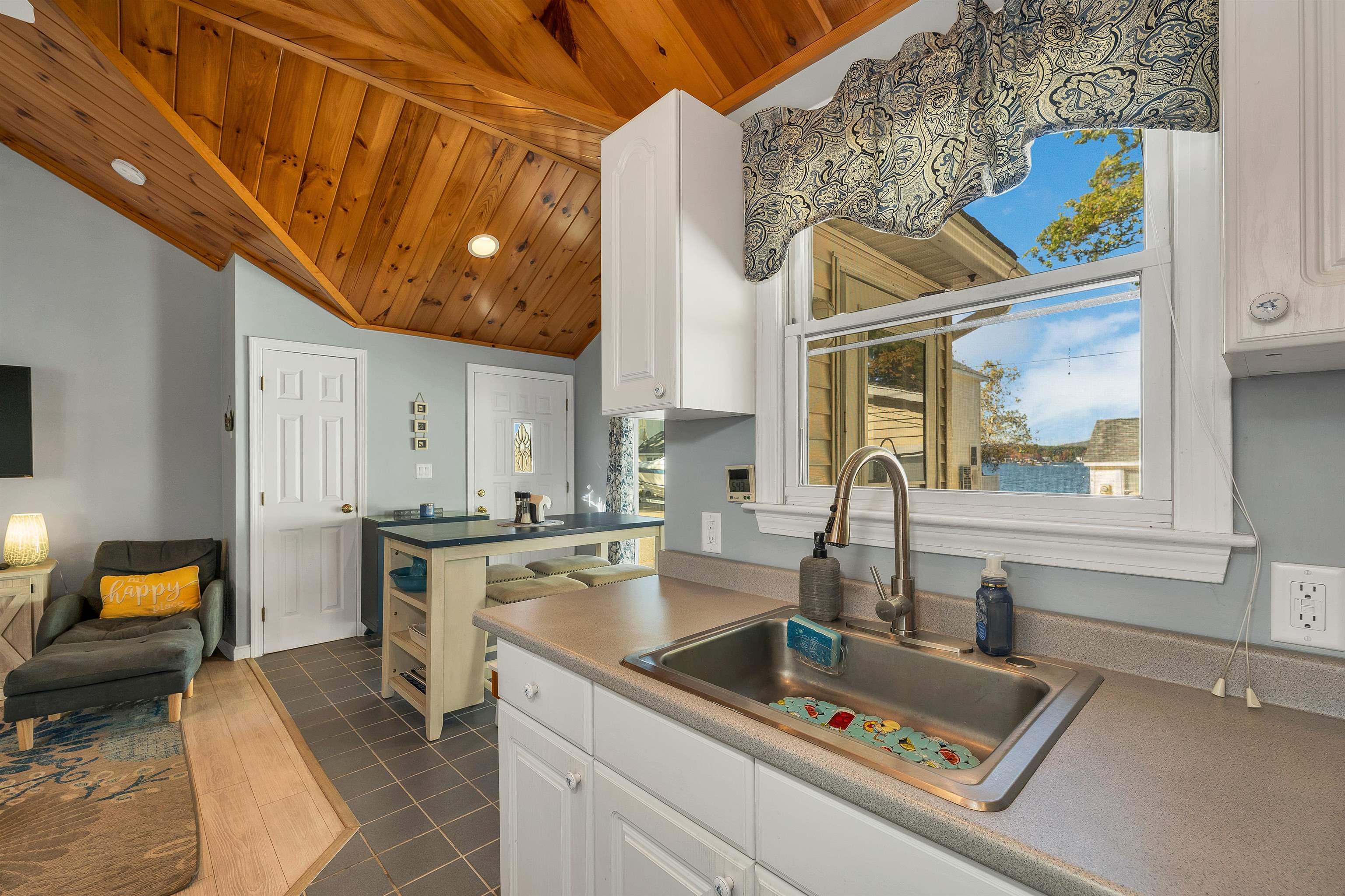 144 Lake Street Unit: 2