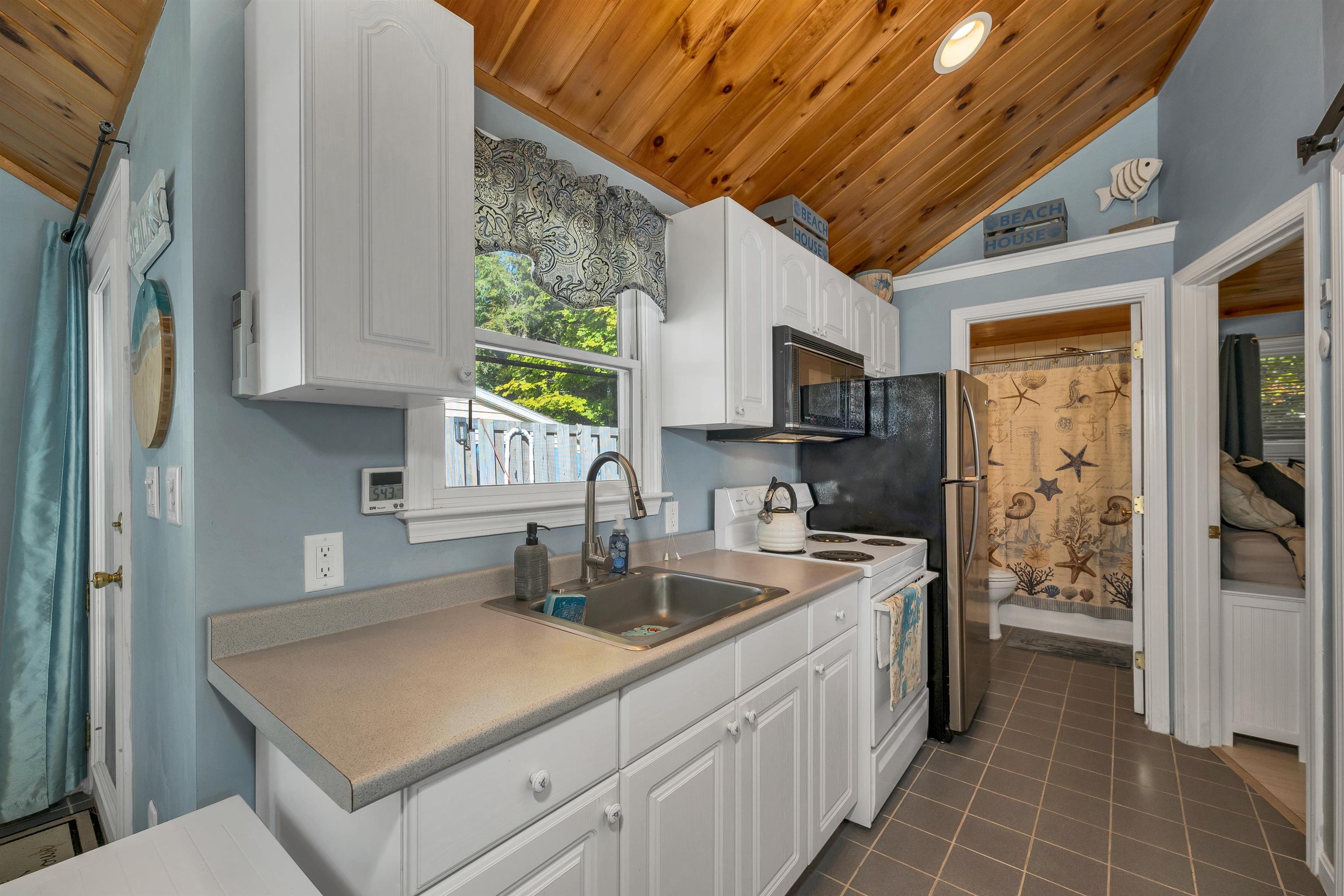 144 Lake Street Unit: 2