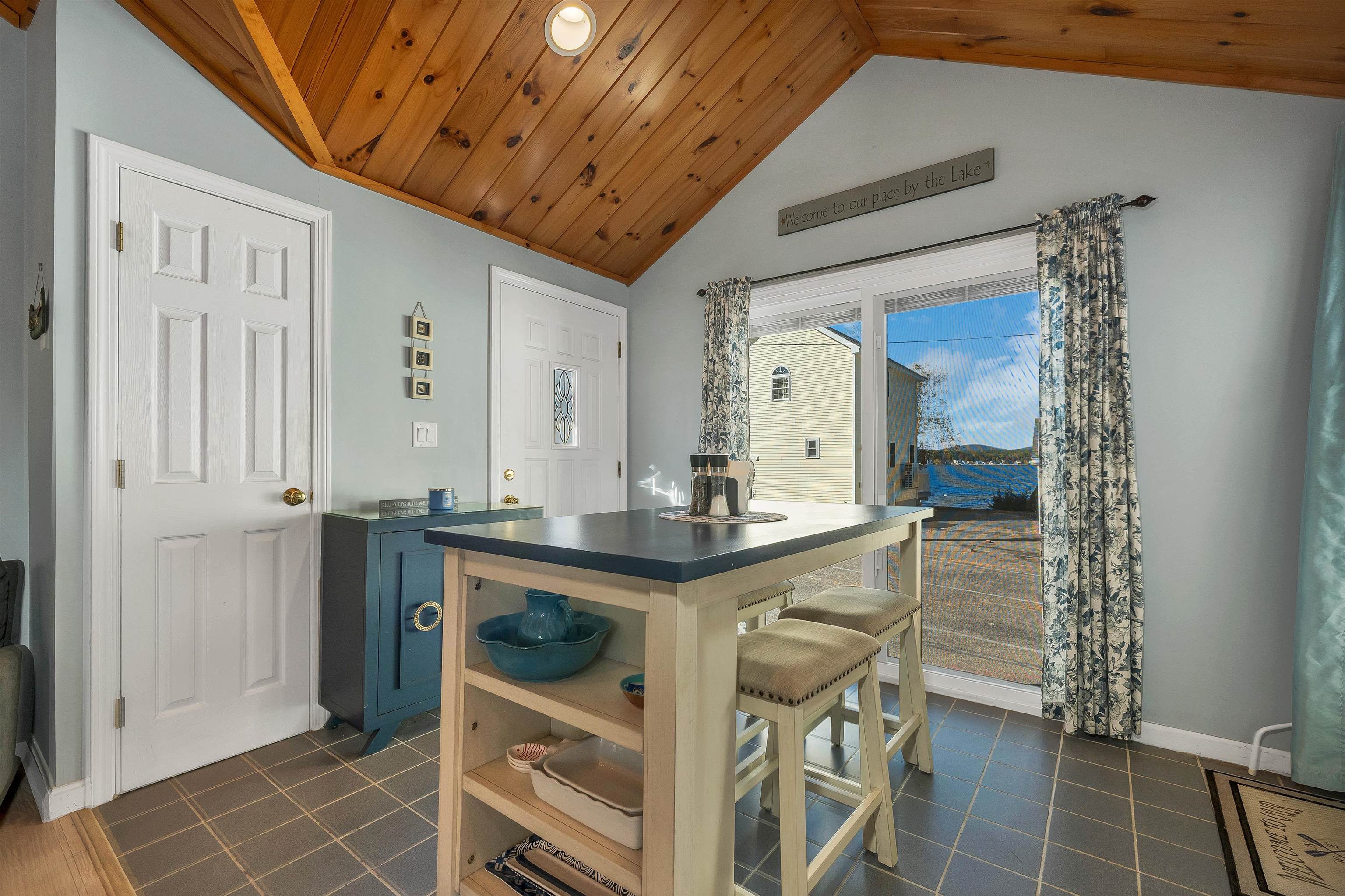 144 Lake Street Unit: 2