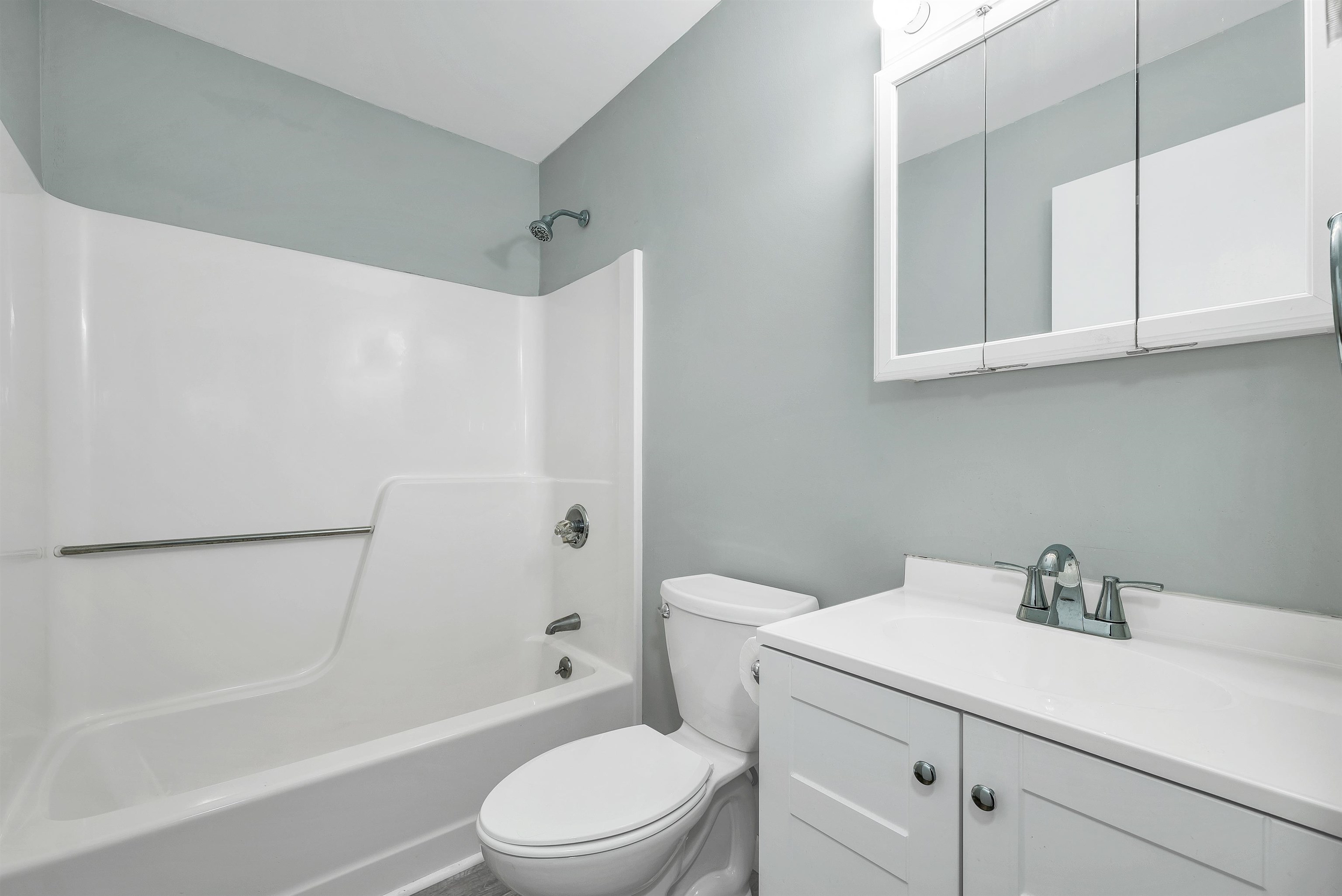 918 N Main Street Unit: 7