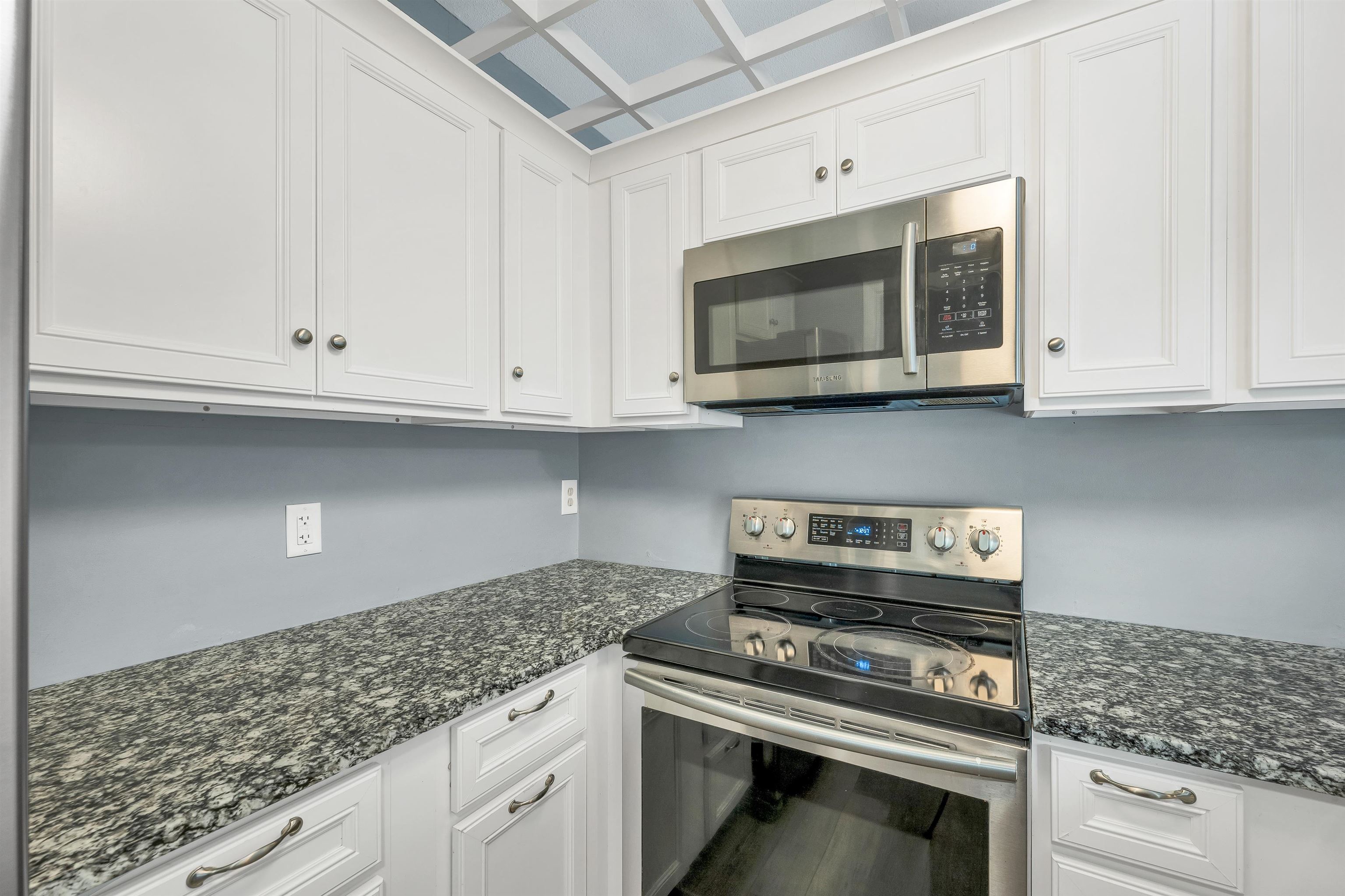 918 N Main Street Unit: 7