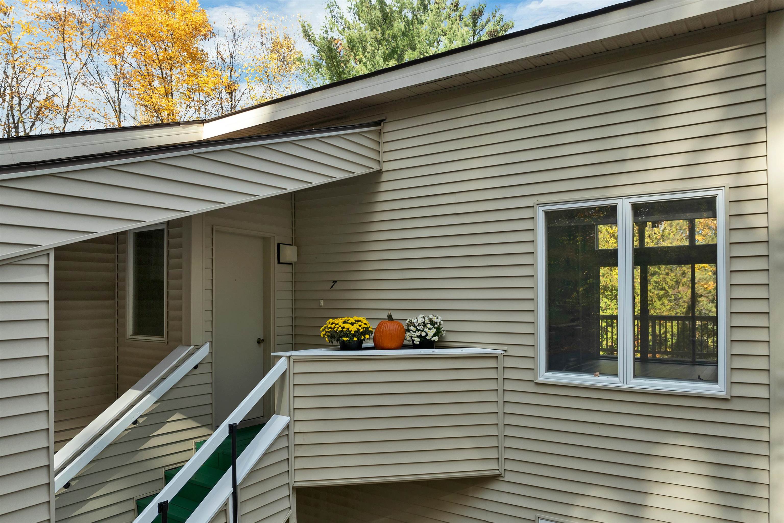 918 N Main Street Unit: 7