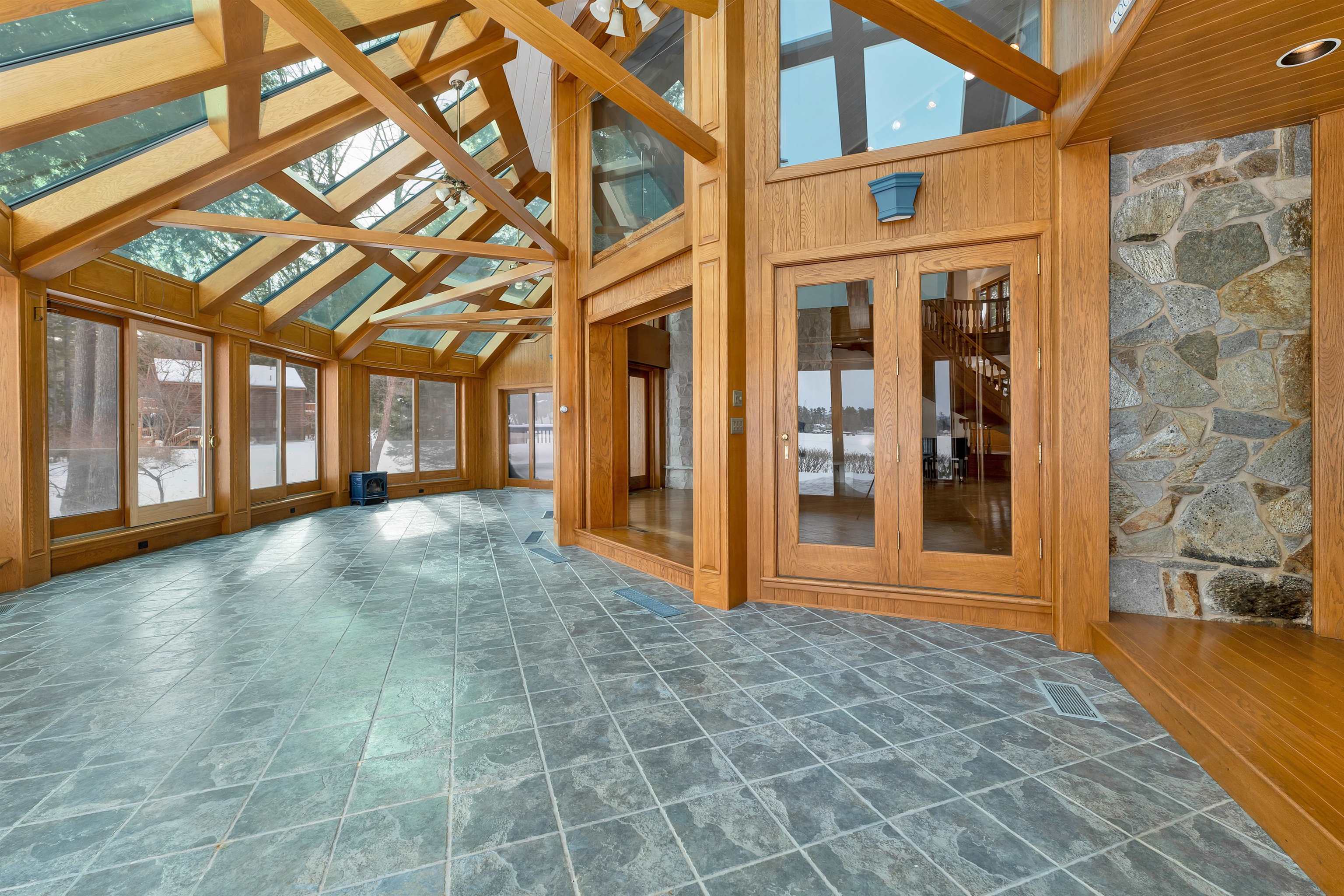 211 Dockham Shore Road