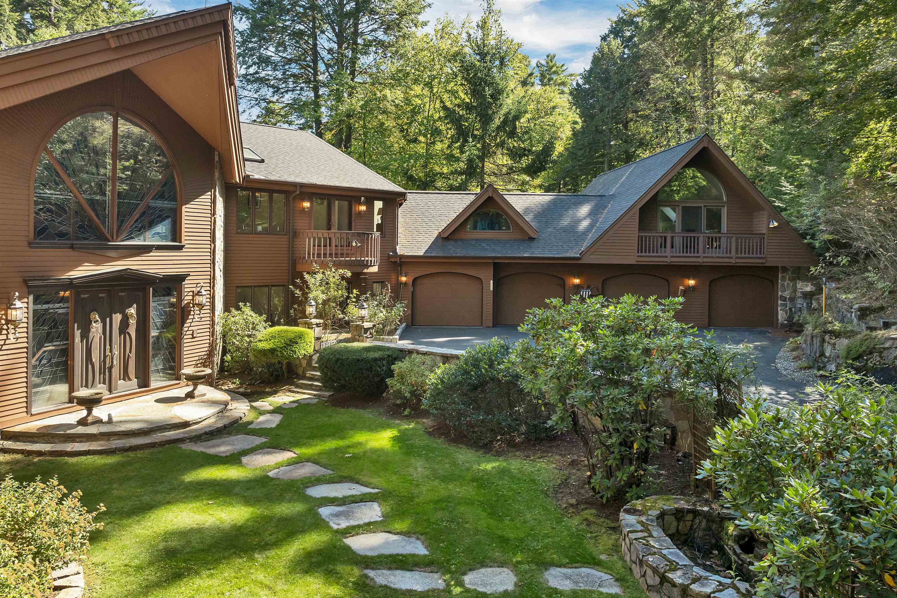 211 Dockham Shore Road